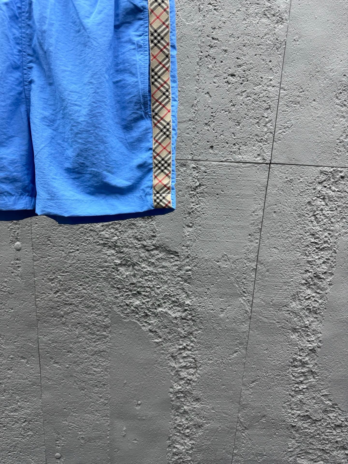 Multi-color Short