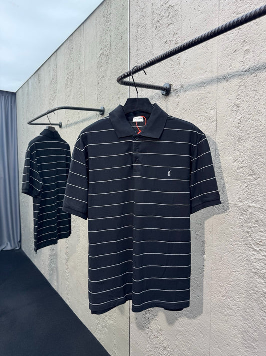 Black T-shirt - FashionHype.xyz