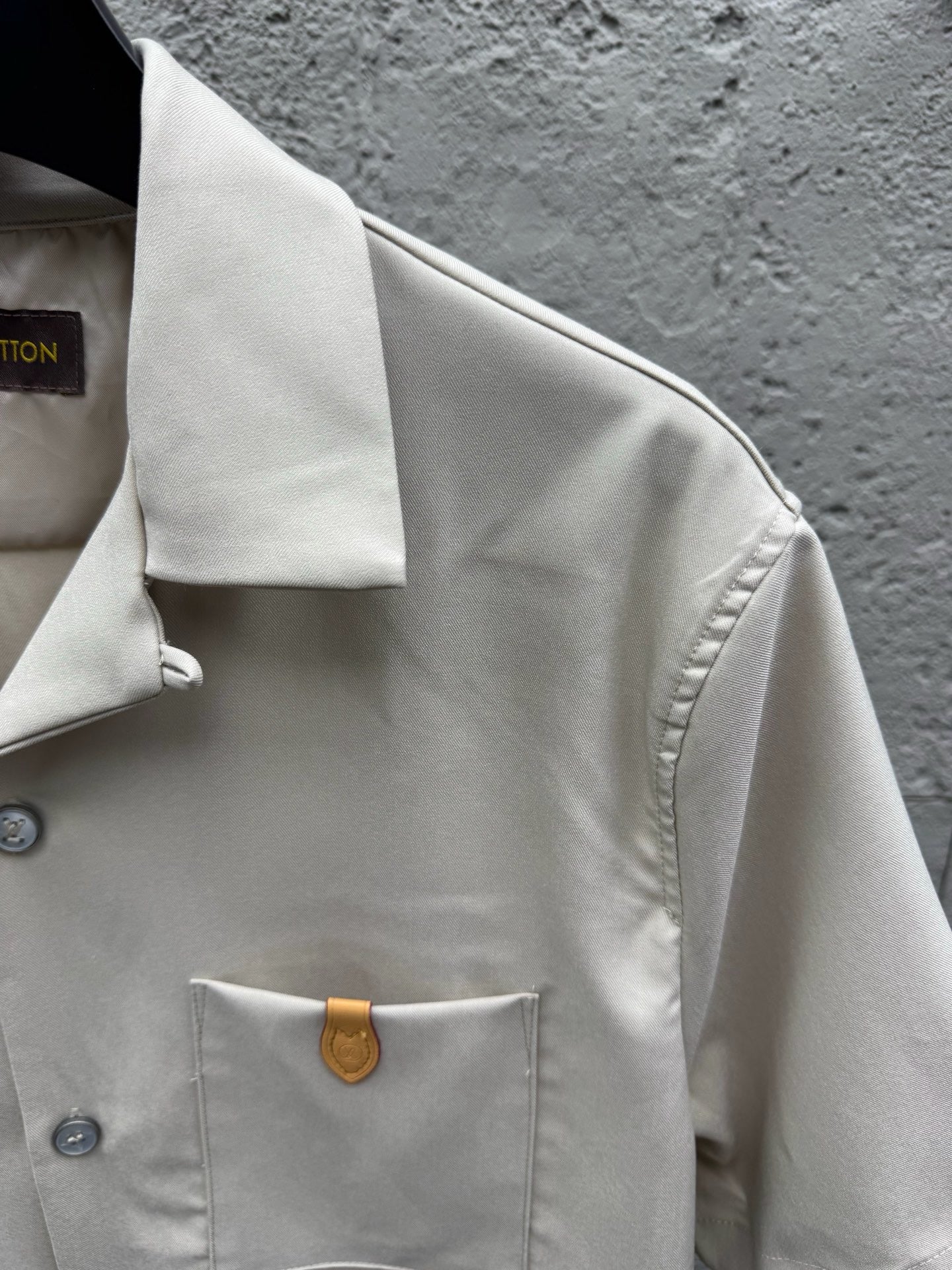 Off-white Shirt