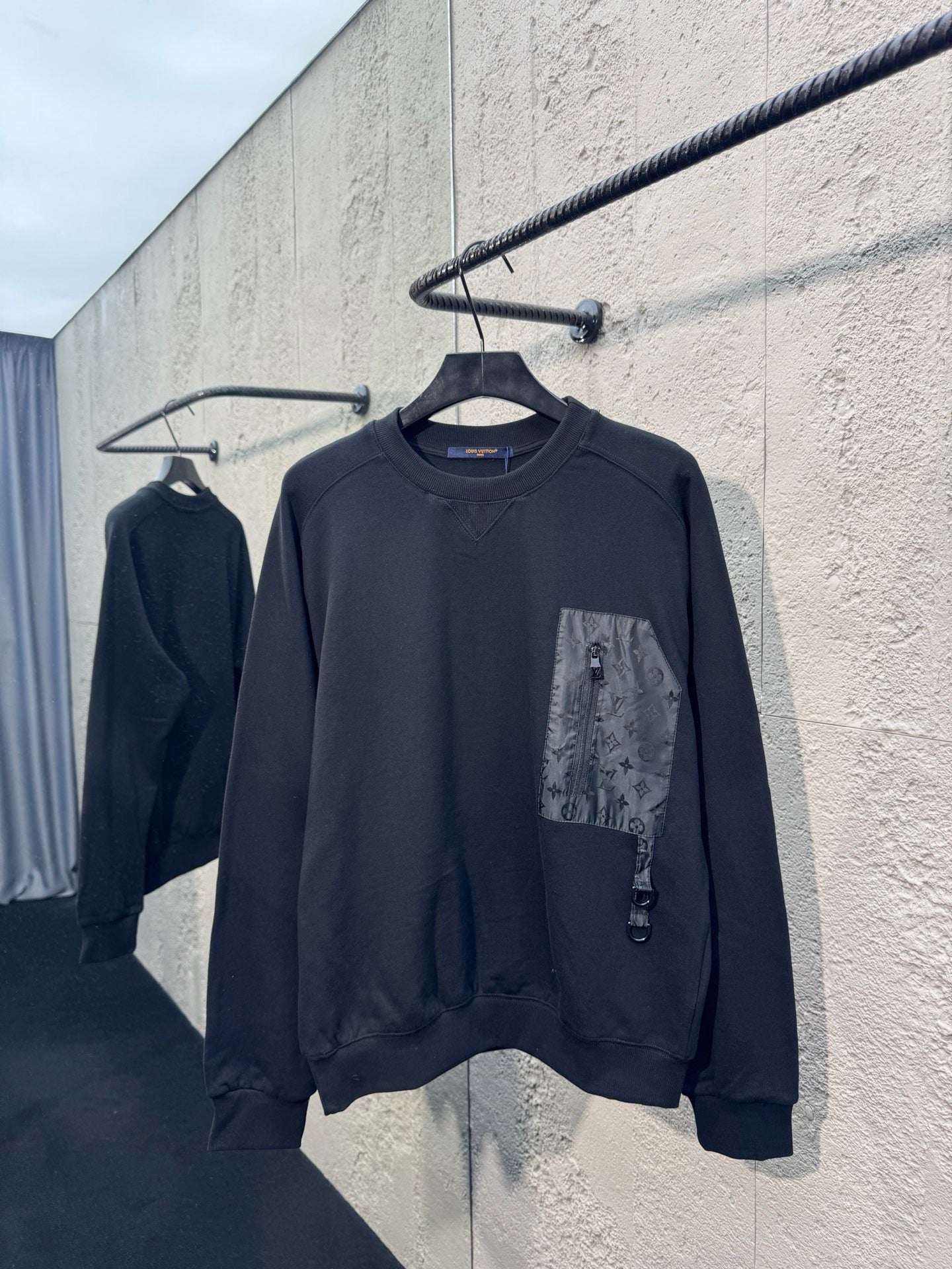 Black Sweatshirt
