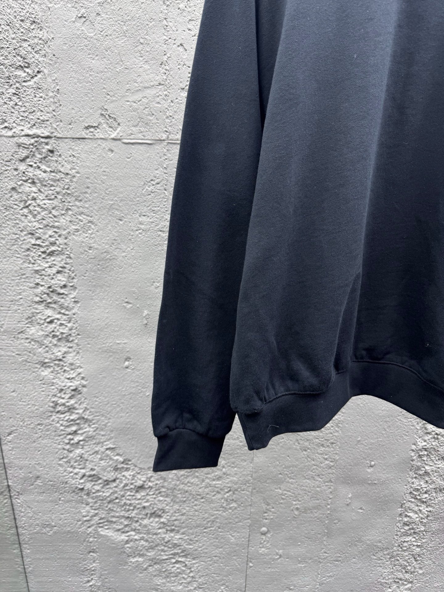 Black Sweatshirt