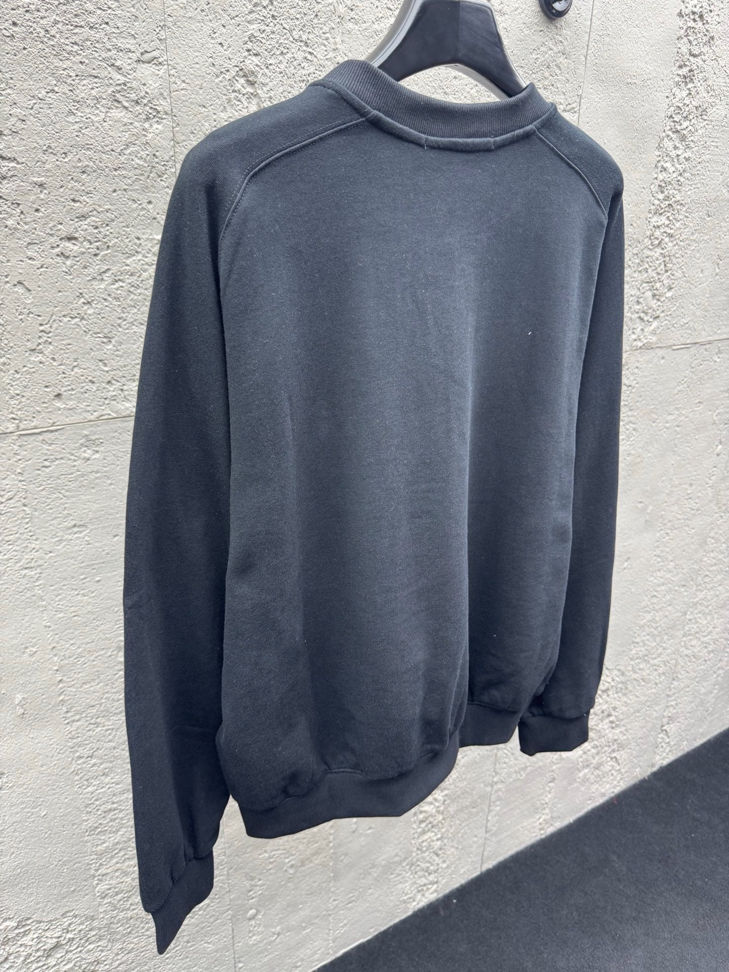 Black Sweatshirt