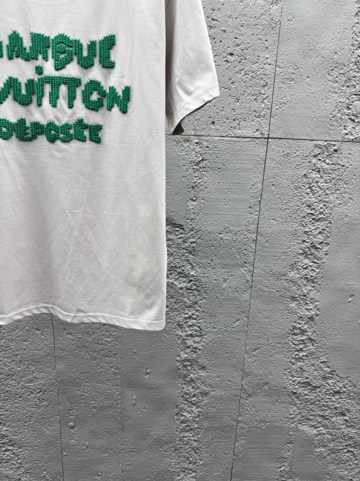 White T-shirt