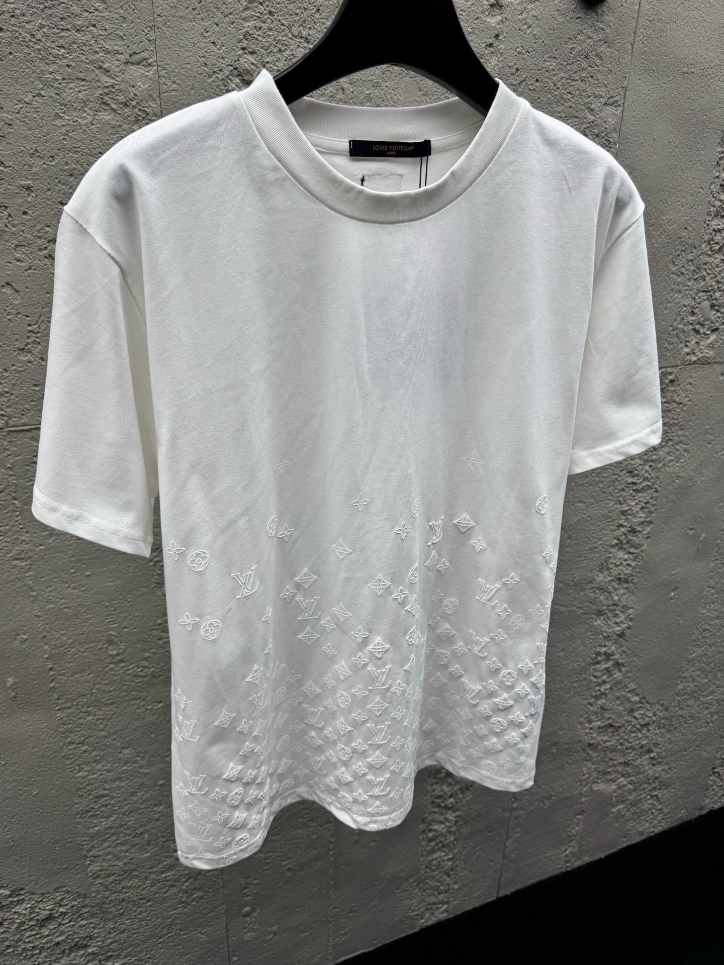 White T-shirt