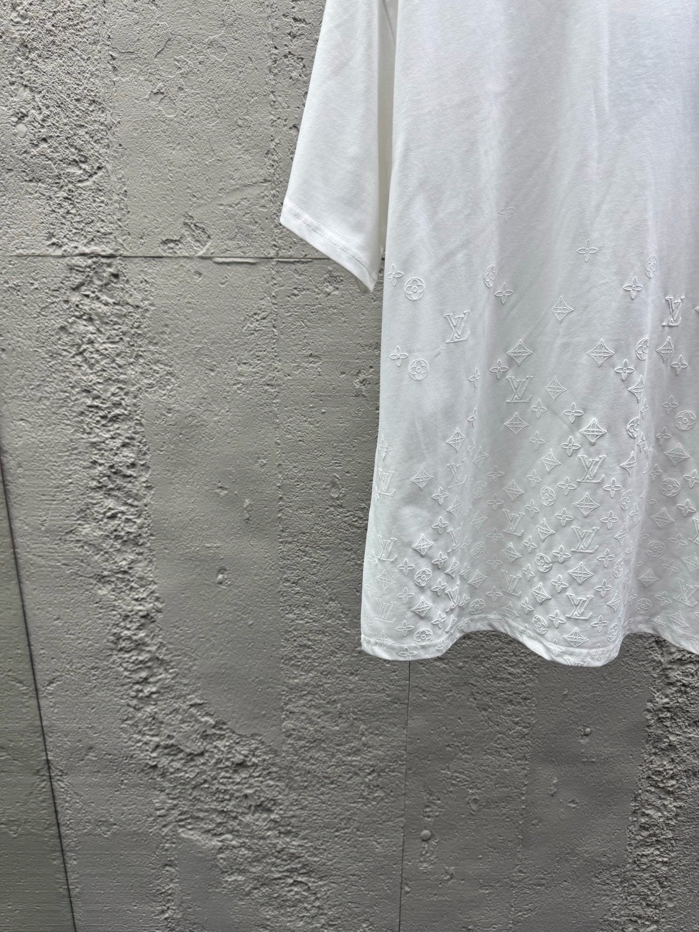 White T-shirt