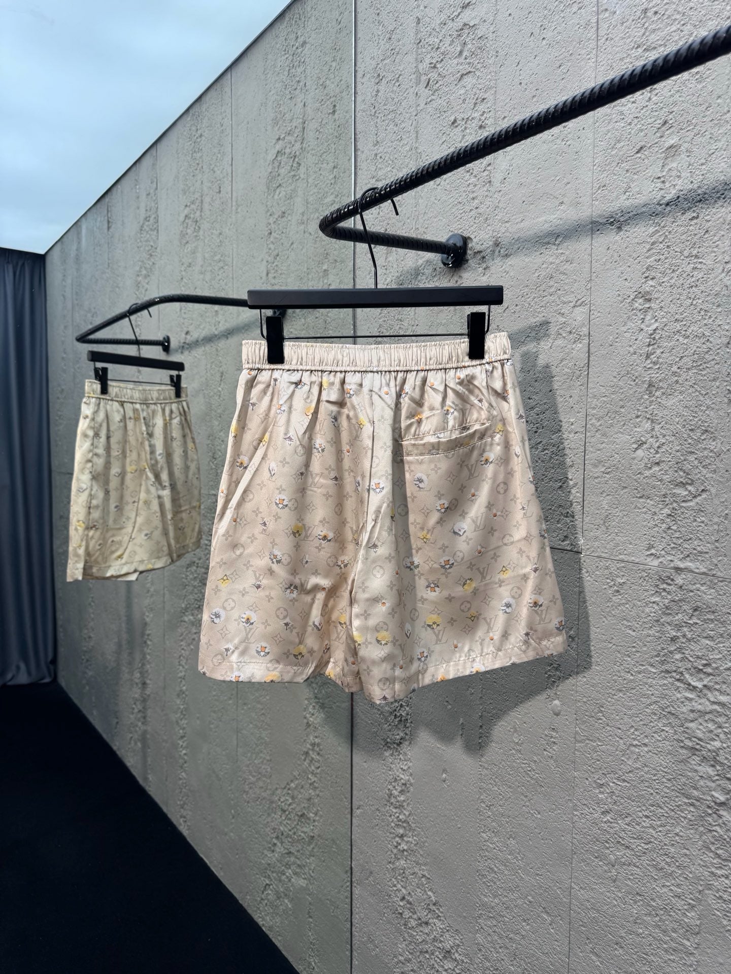 Beige Short