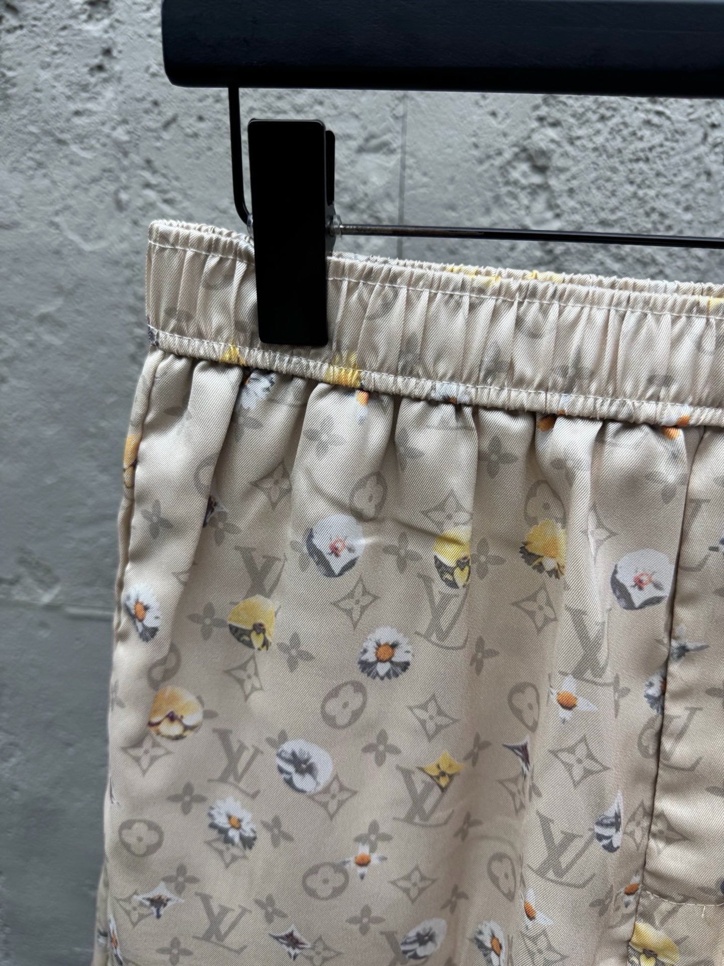 Beige Short