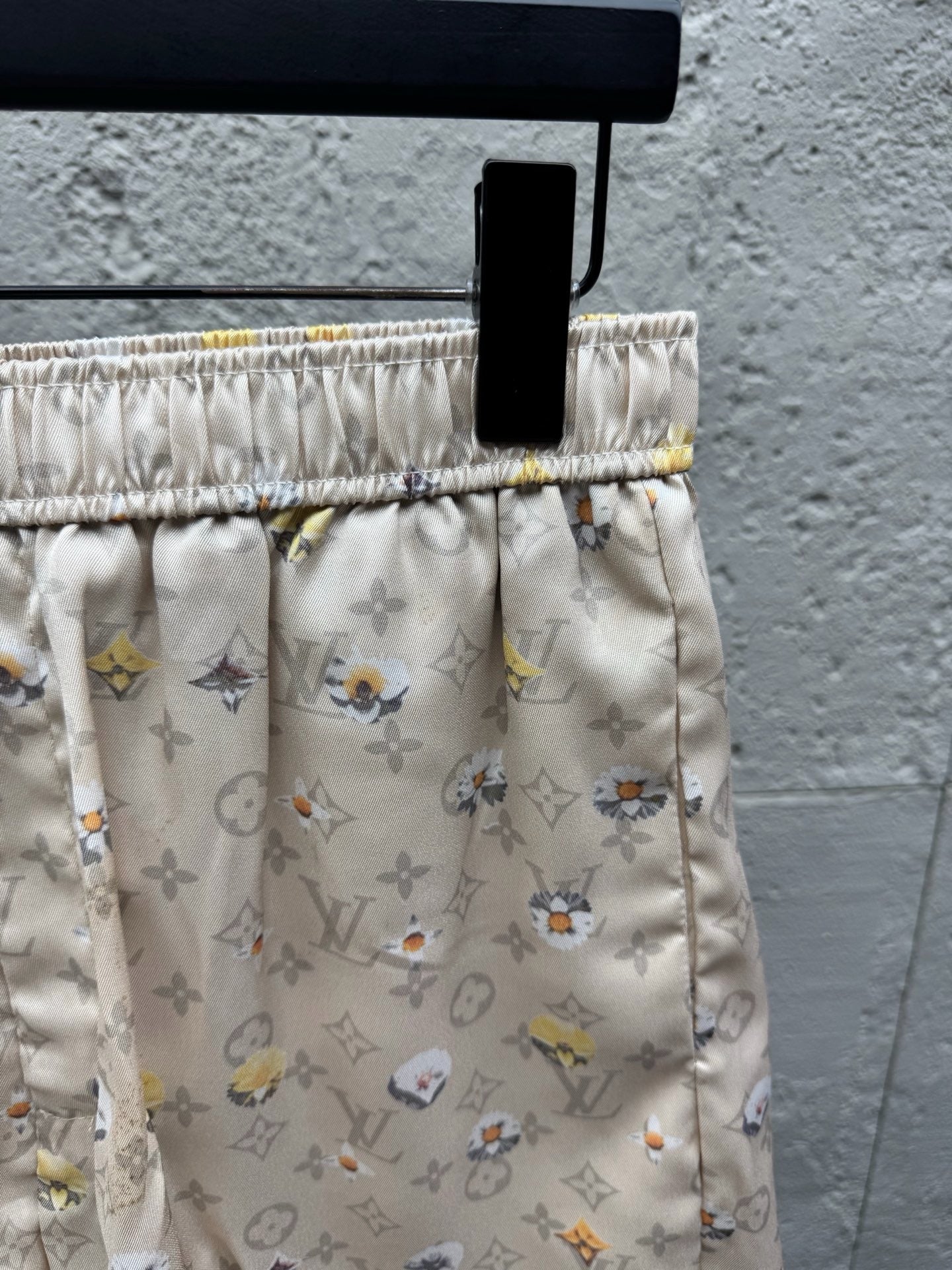 Beige Short