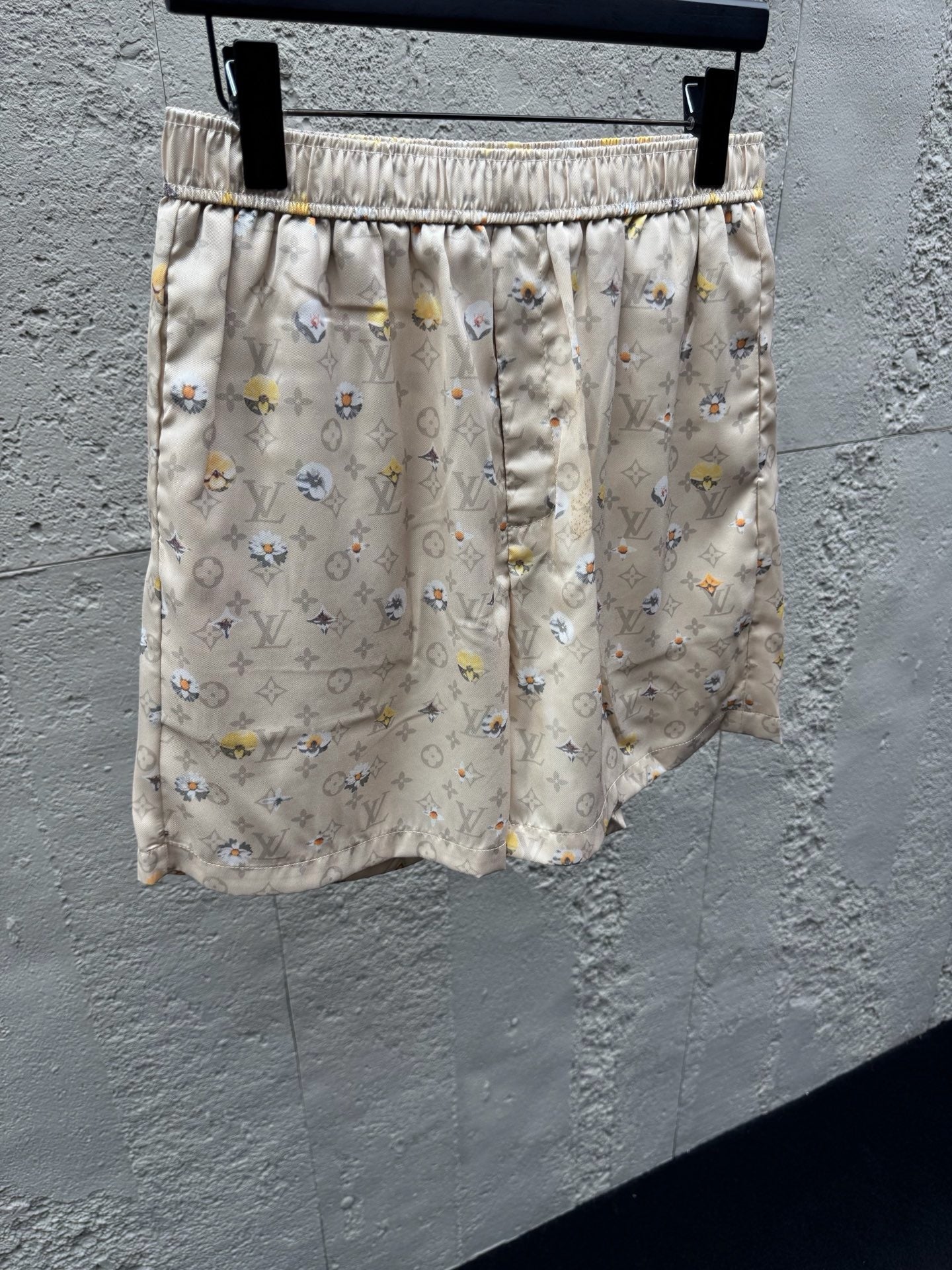 Beige Short