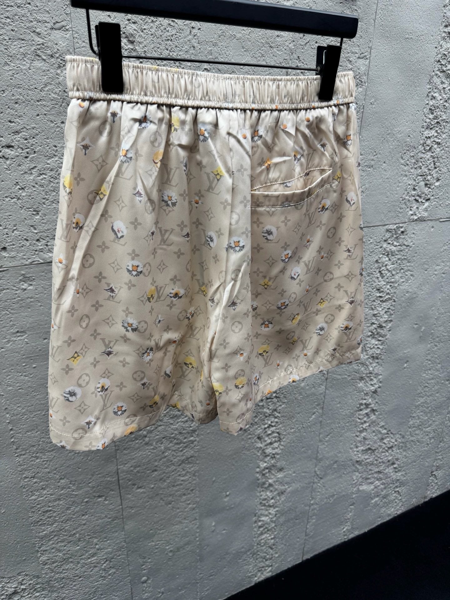 Beige Short