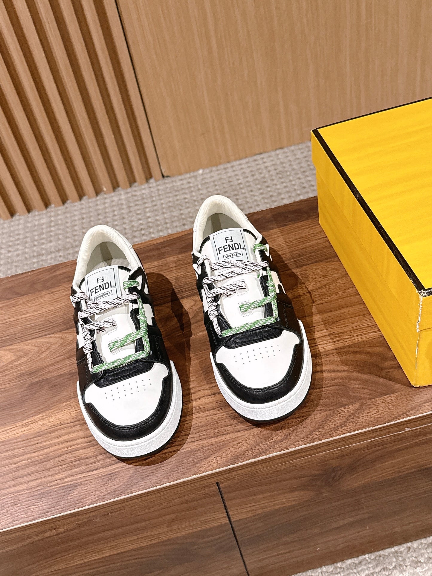 Black white Shoes