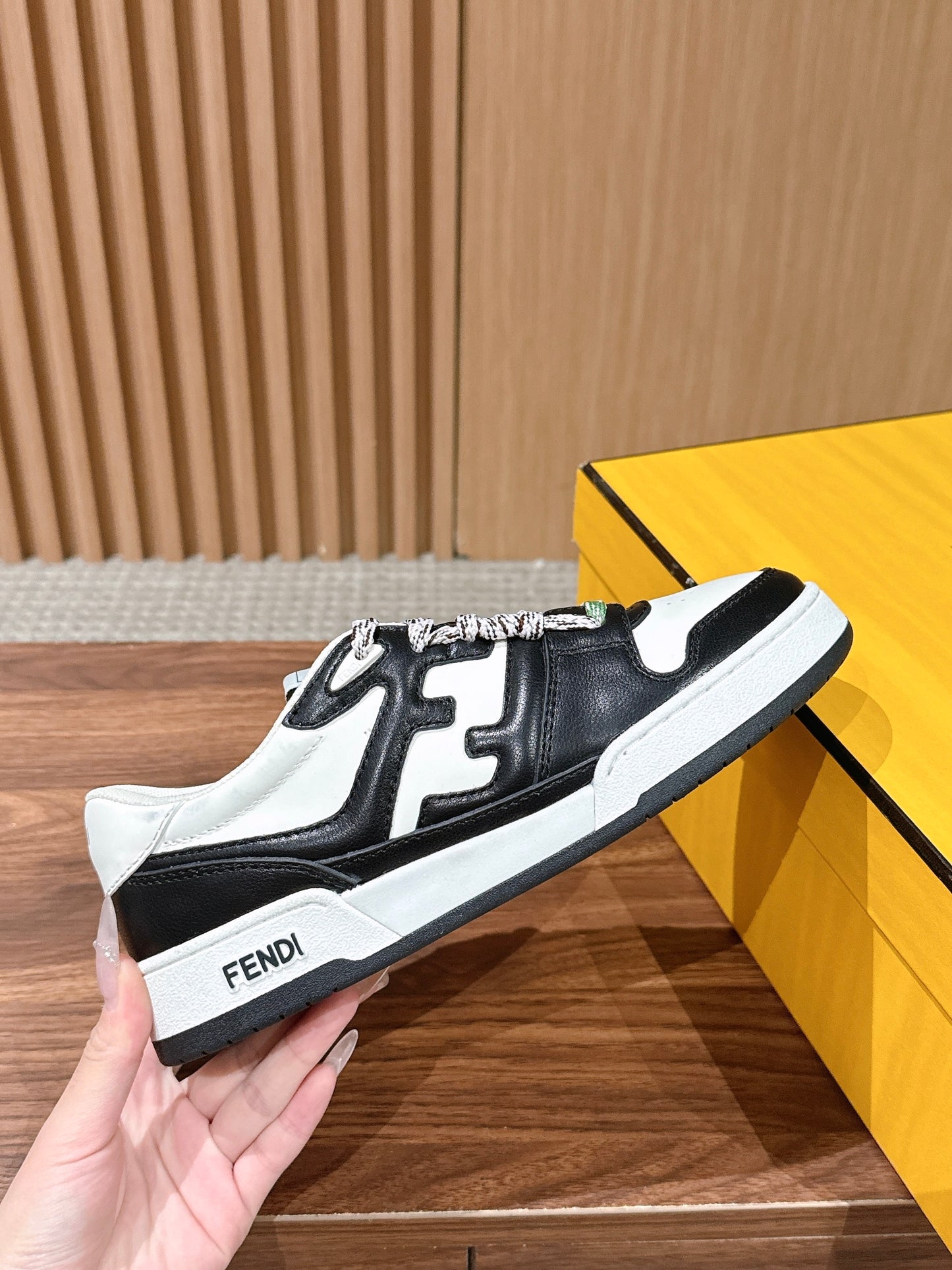 Black white Shoes