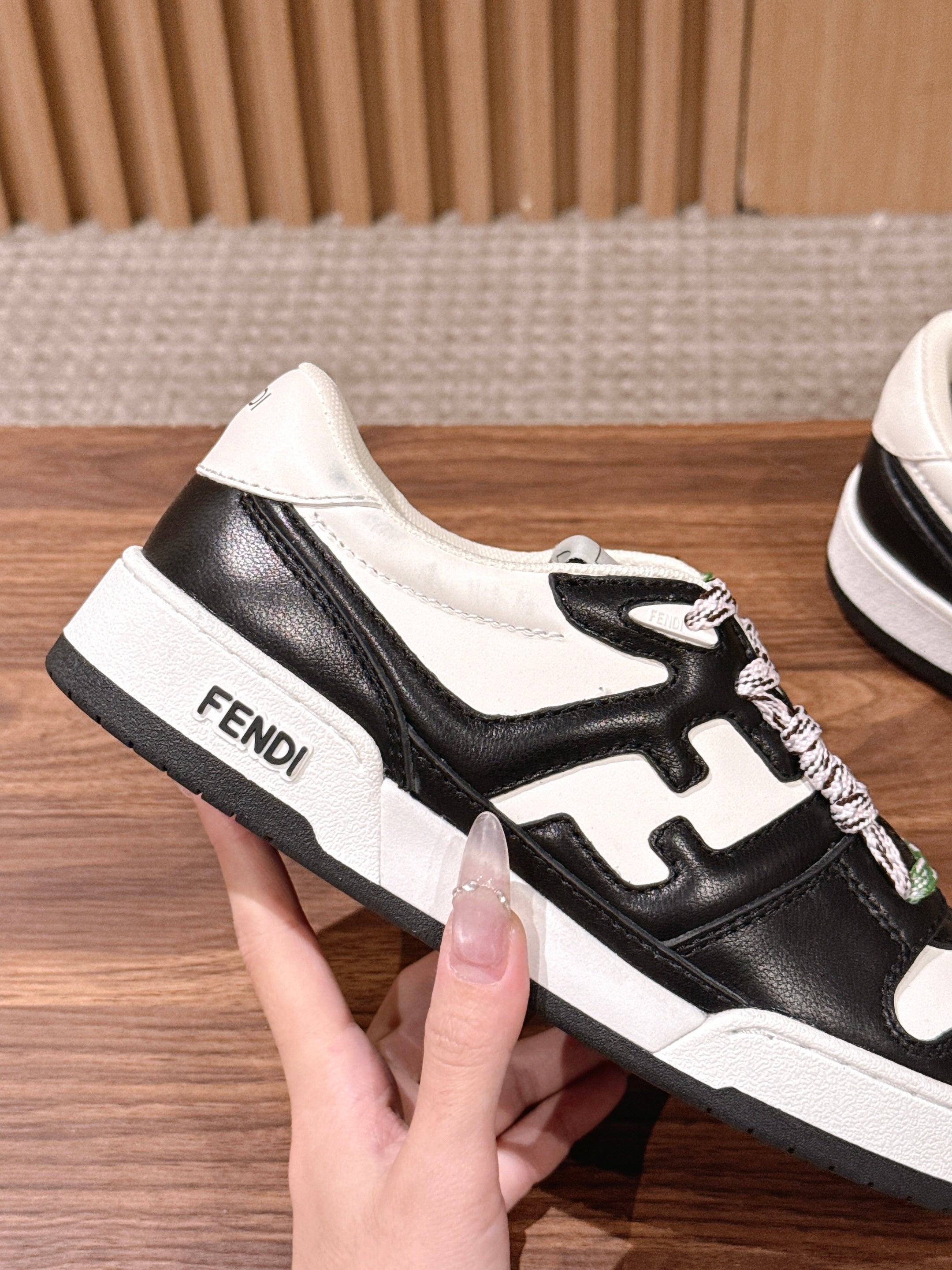 Black white Shoes