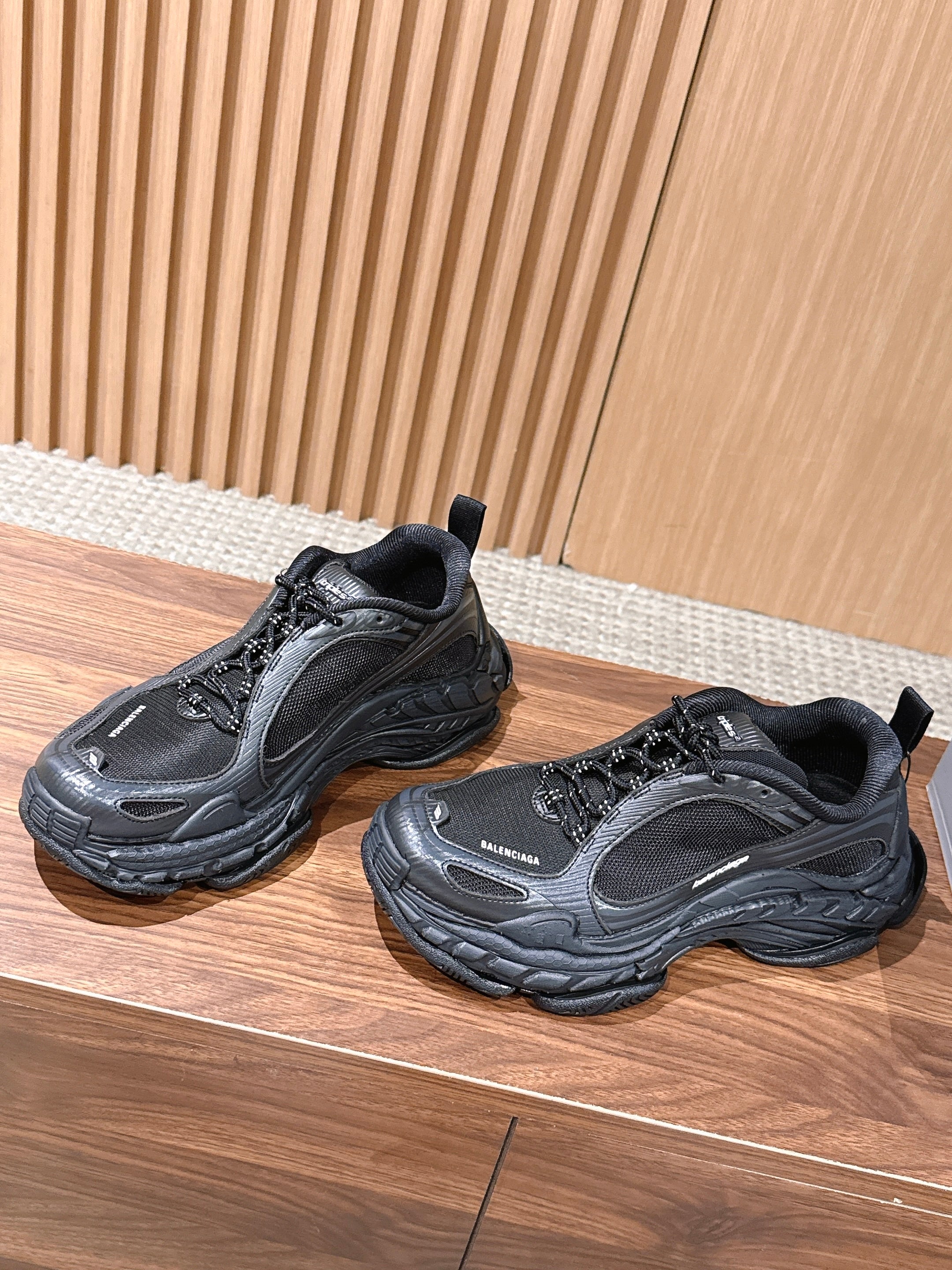 Black Shoes