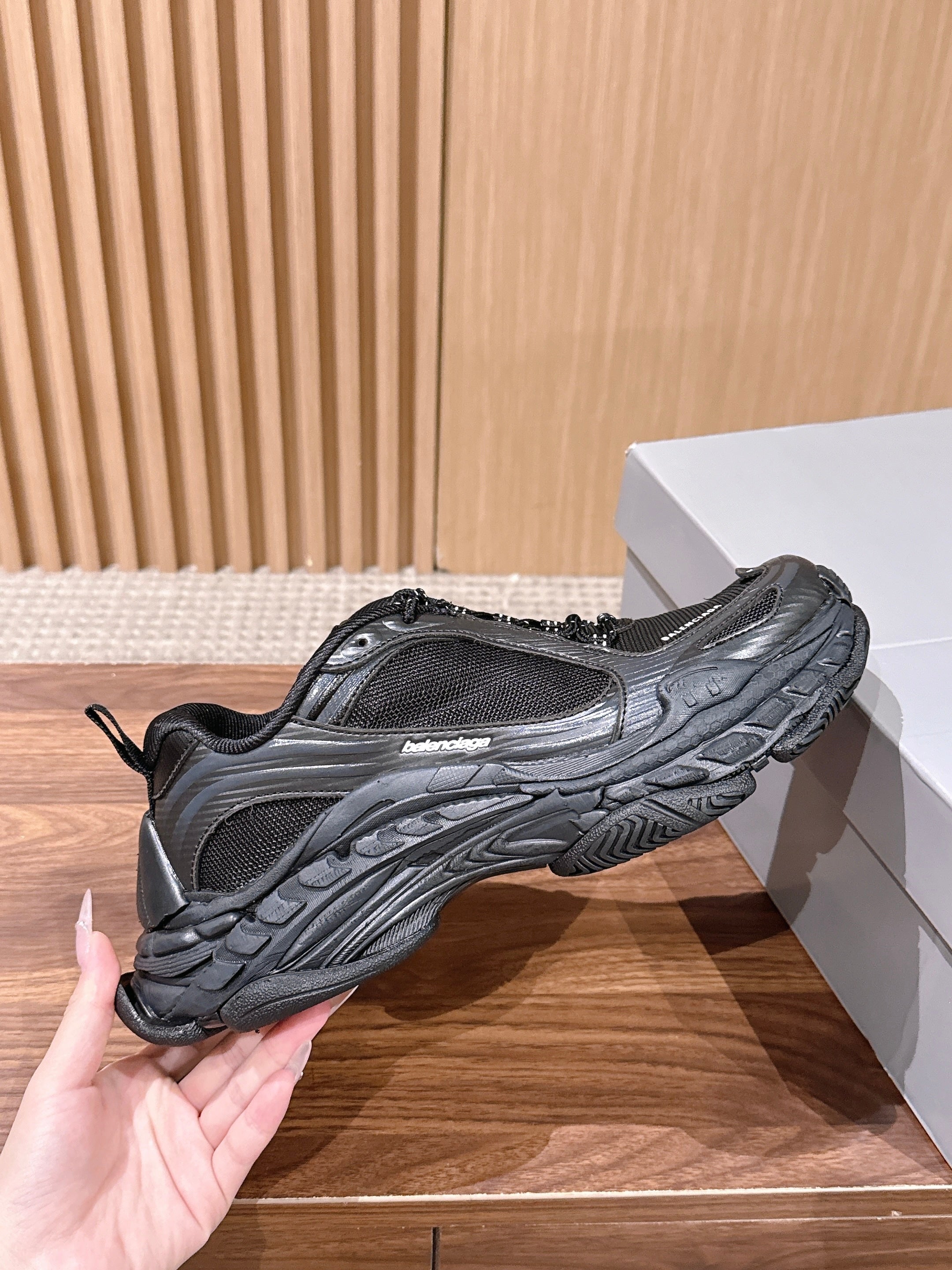 Black Shoes