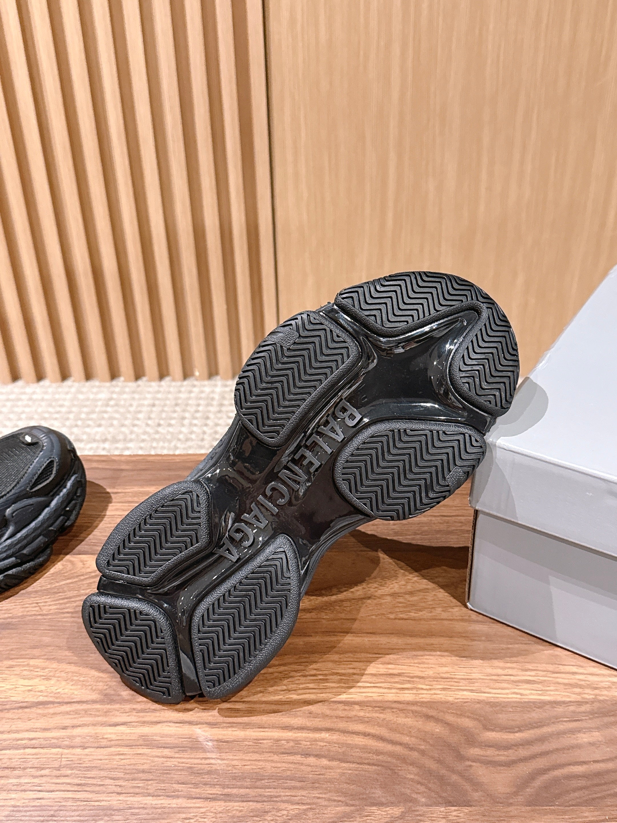 Black Shoes