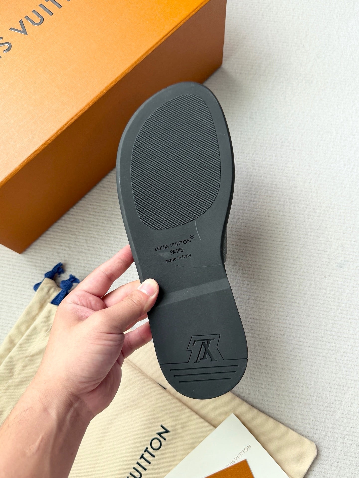 Black Shoes