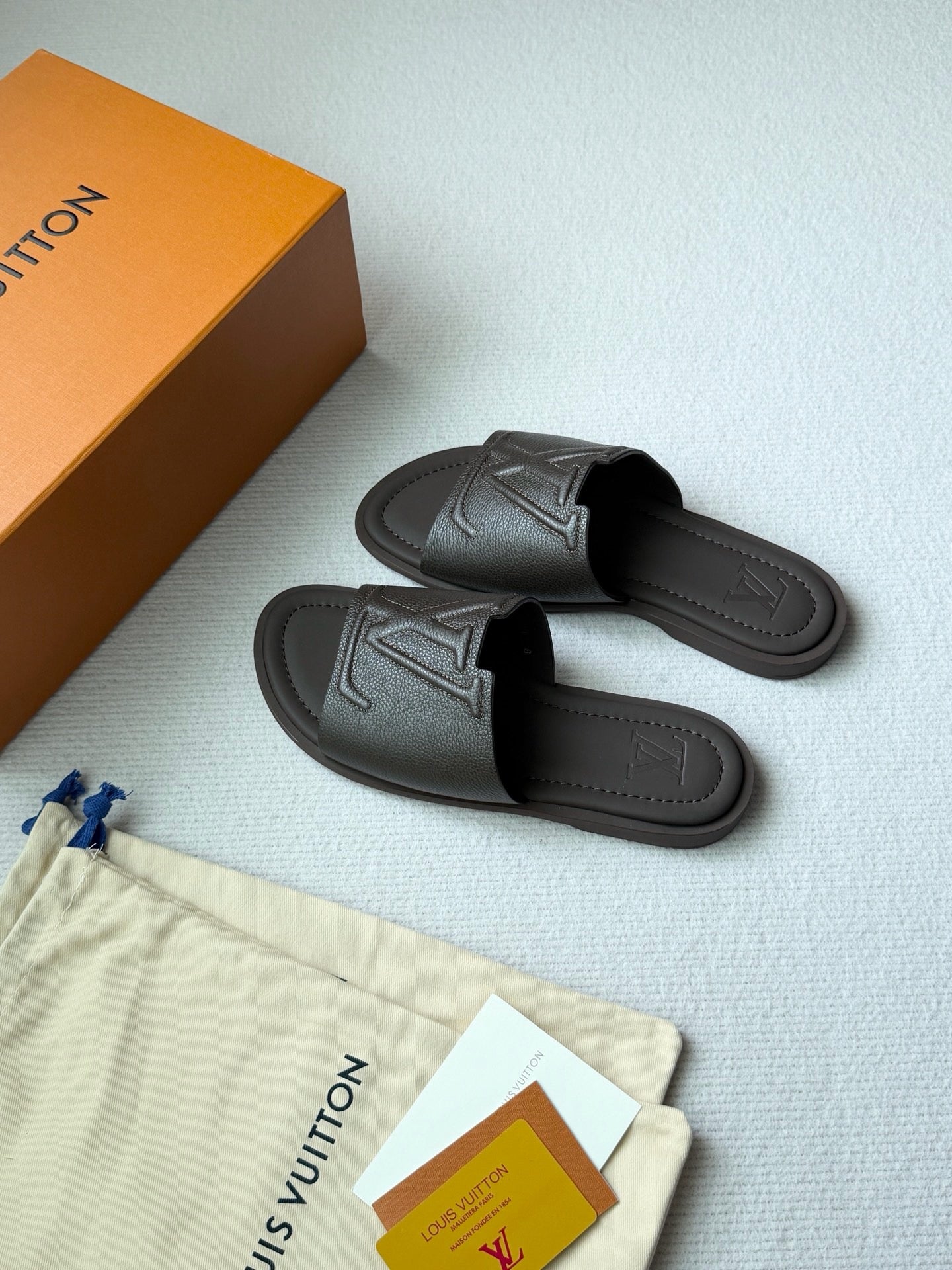 Black Shoes