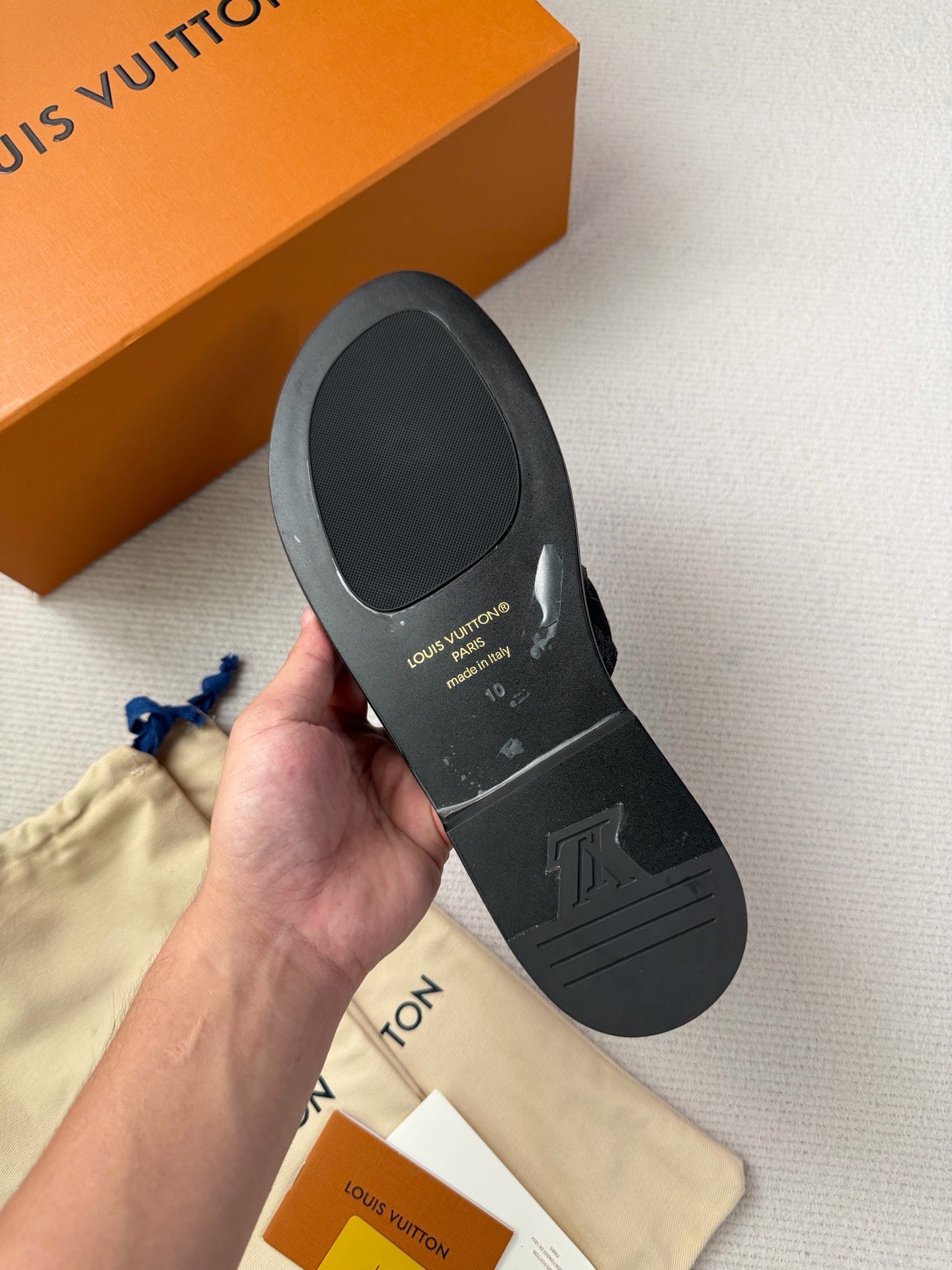 Black Shoes