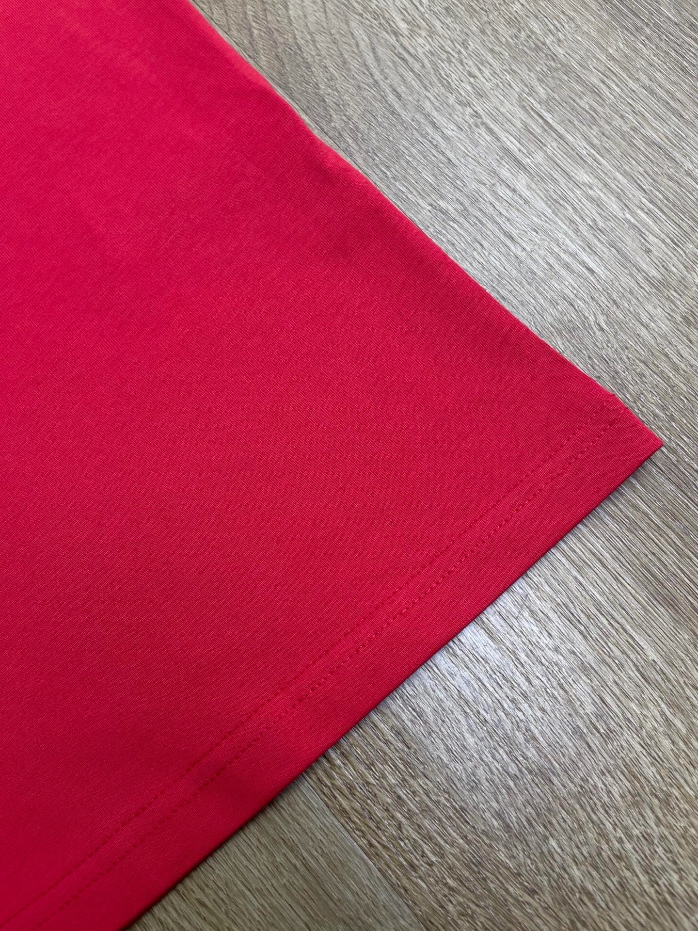 Red T-Shirt - FashionHype.xyz