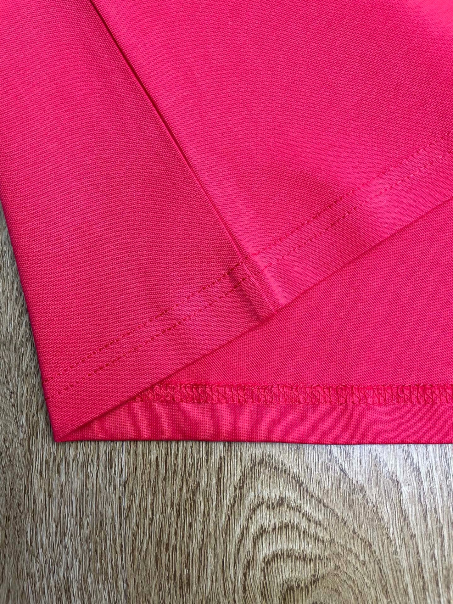Red T-Shirt - FashionHype.xyz