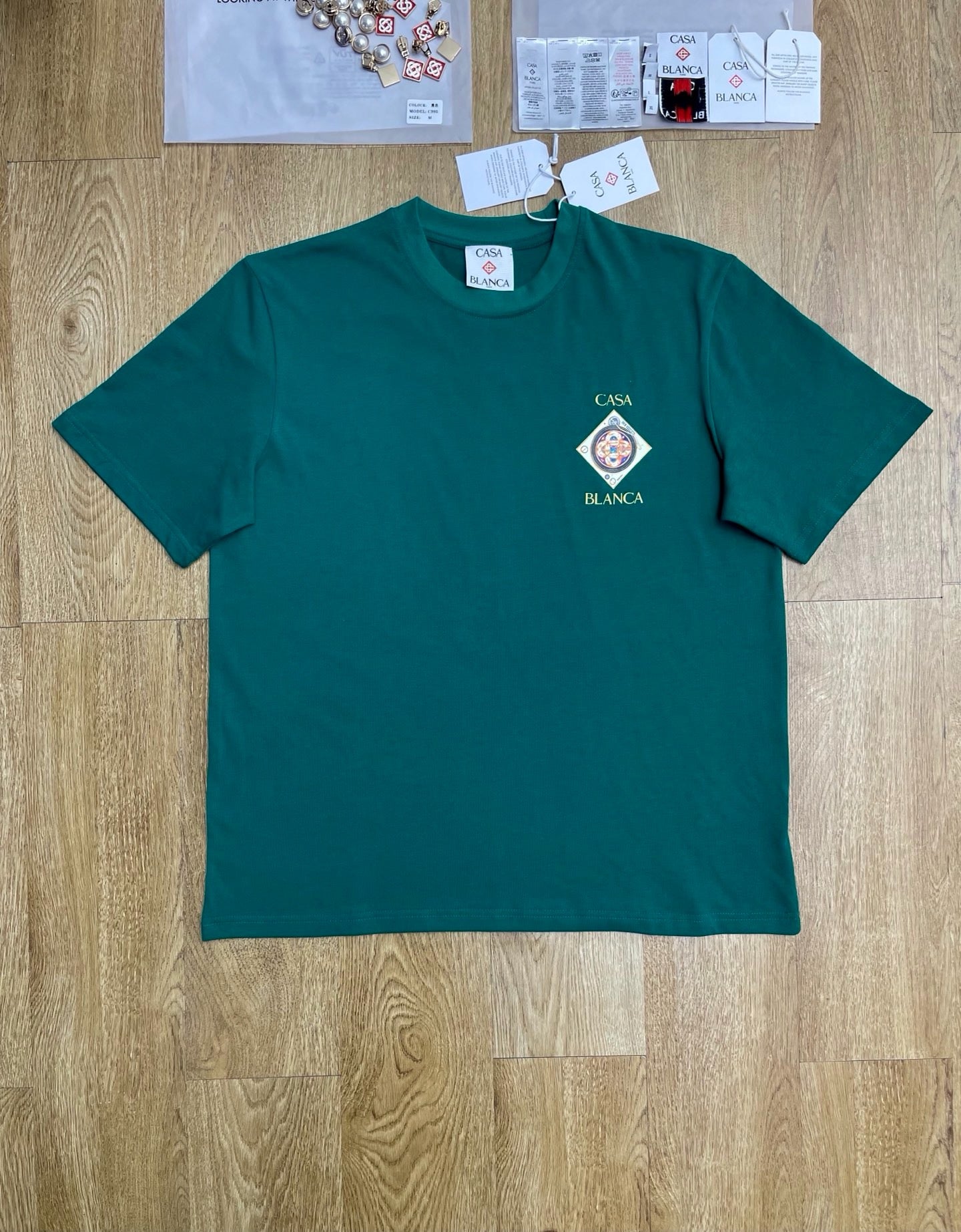 White and Dark green T-Shirt - FashionHype.xyz
