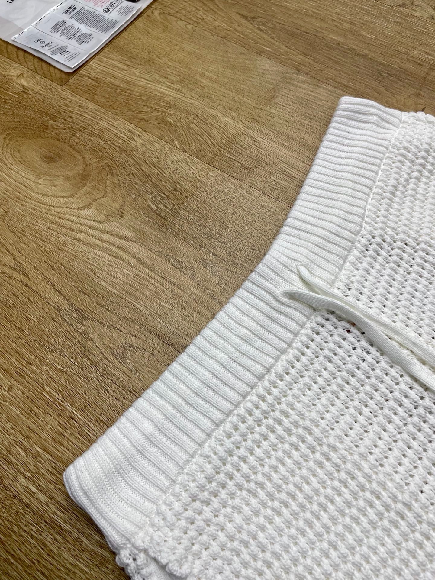 Multi-color Short