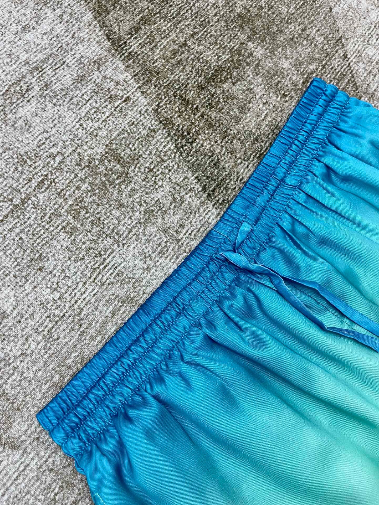 Multi-color Short