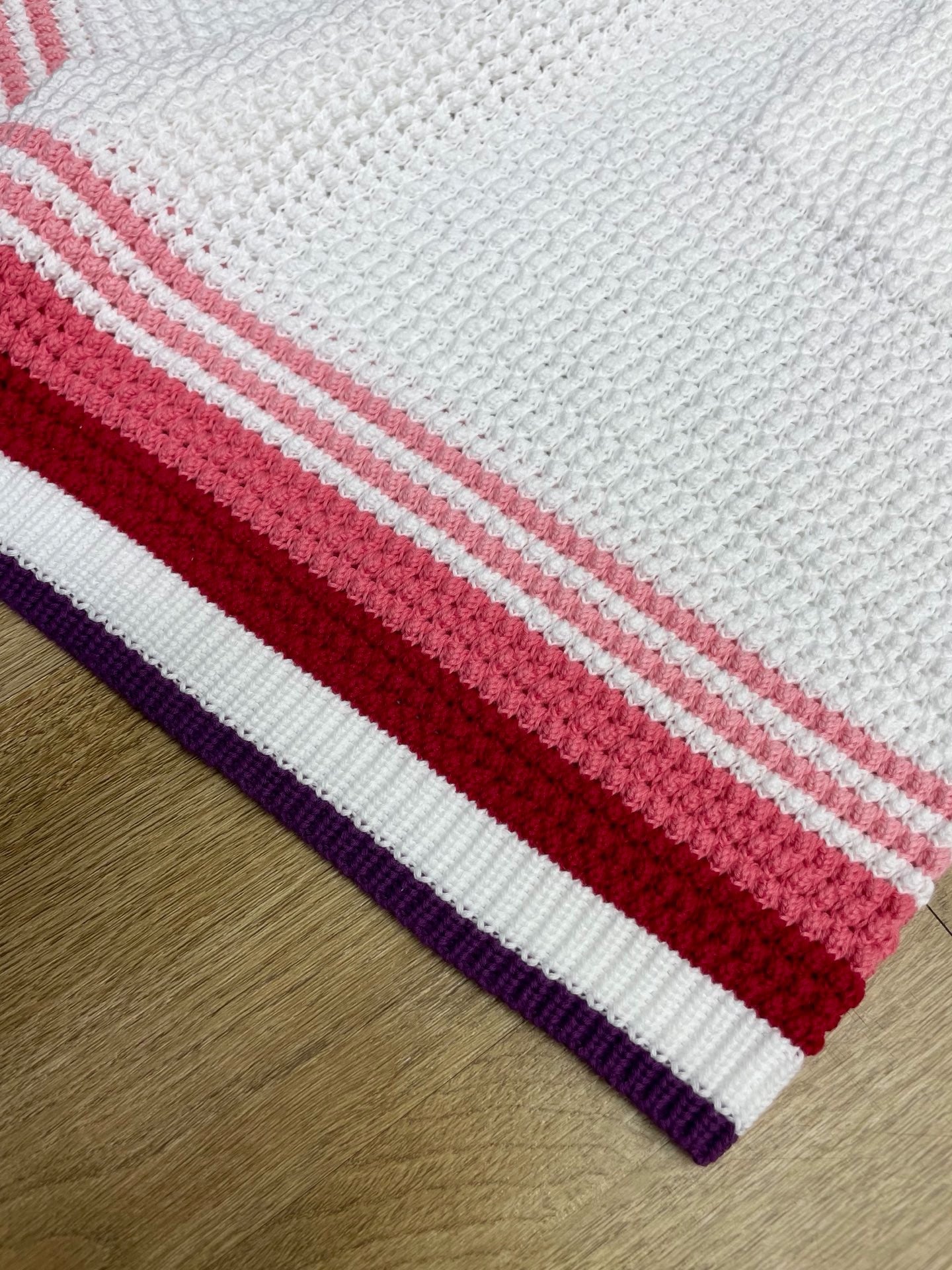 Multi-color Short