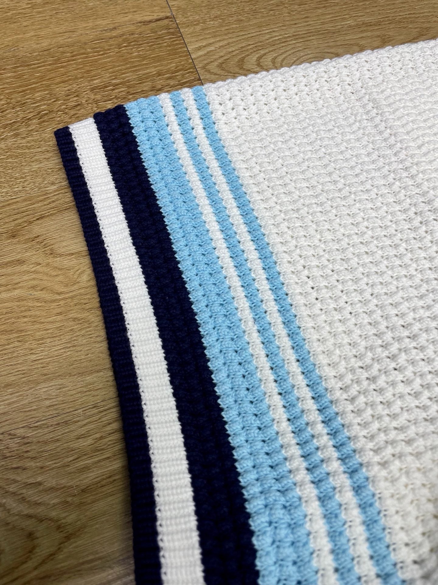 Multi-color Short