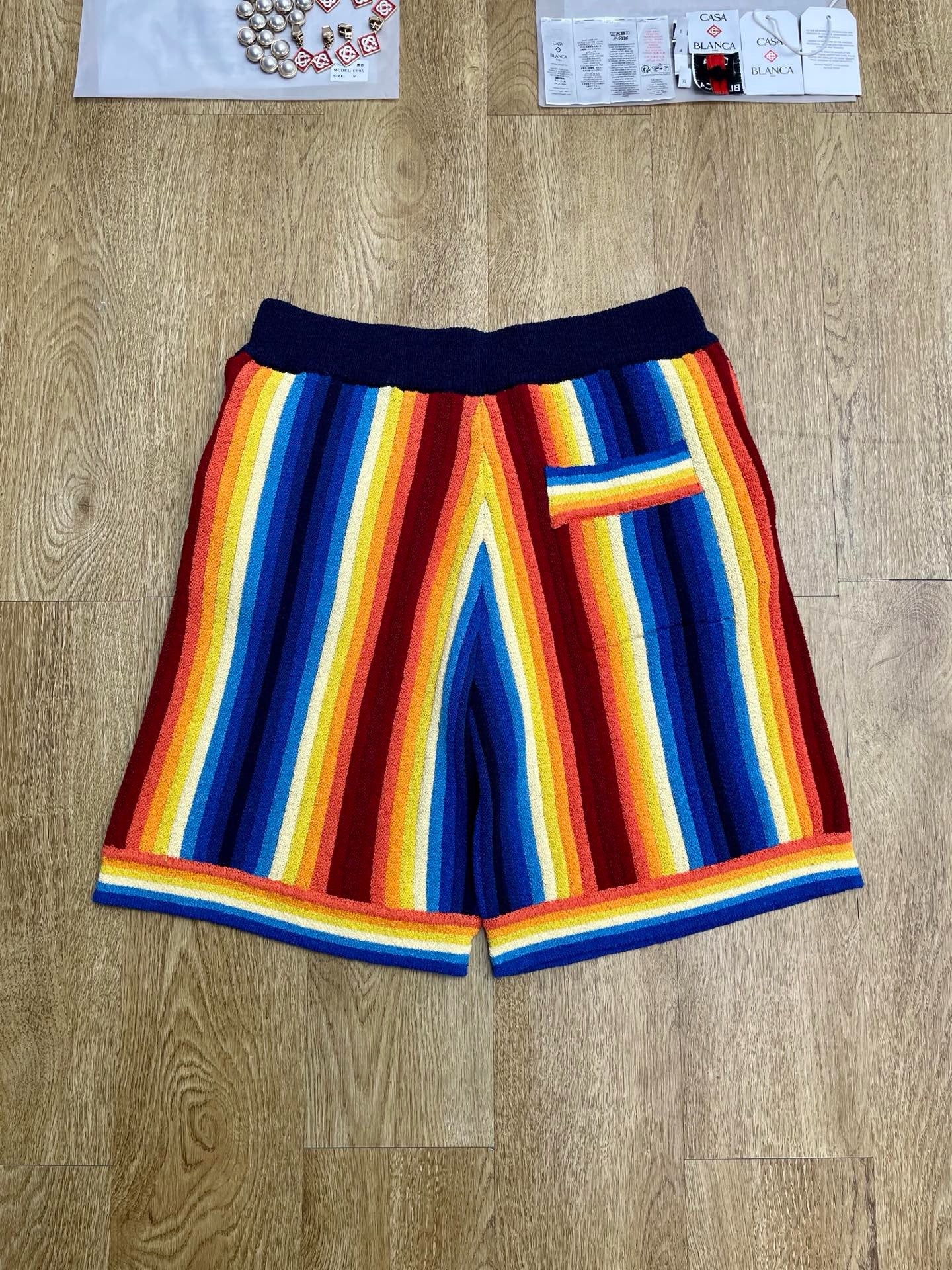 Multi-color Short