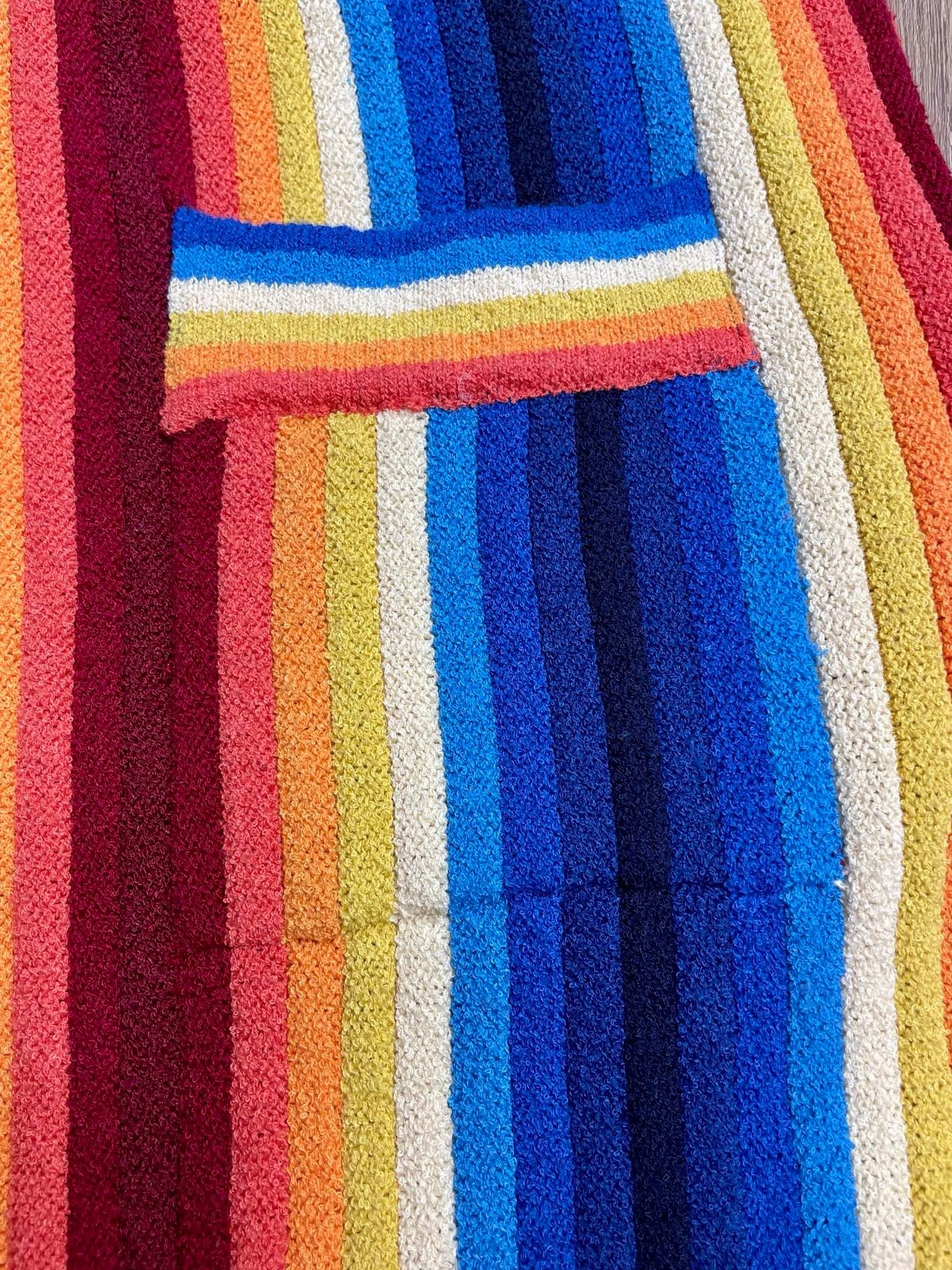 Multi-color Short