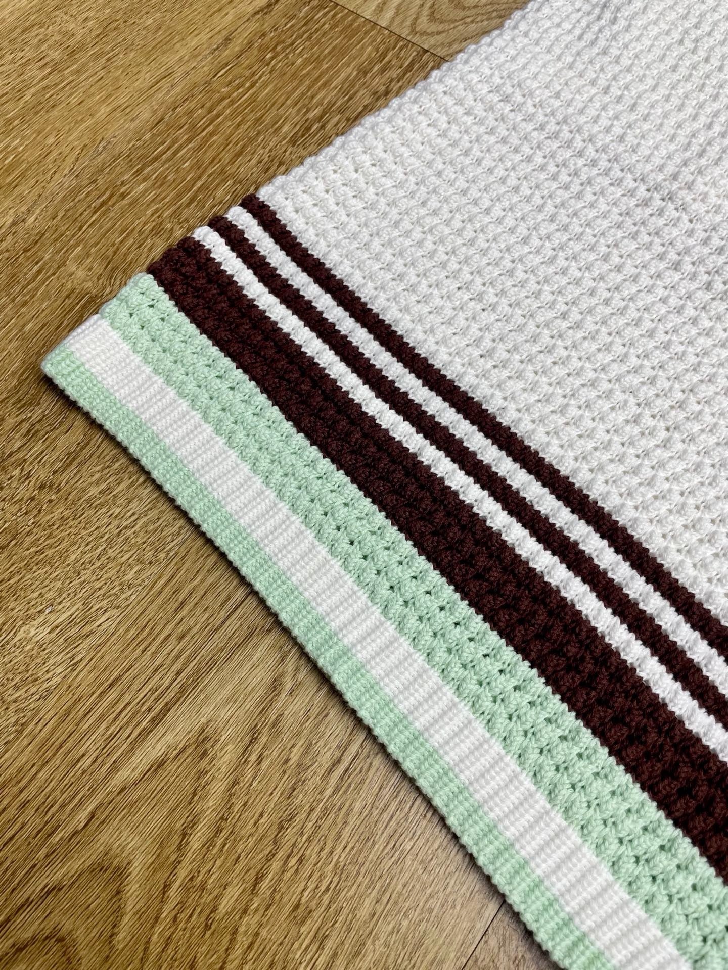 Multi-color Short