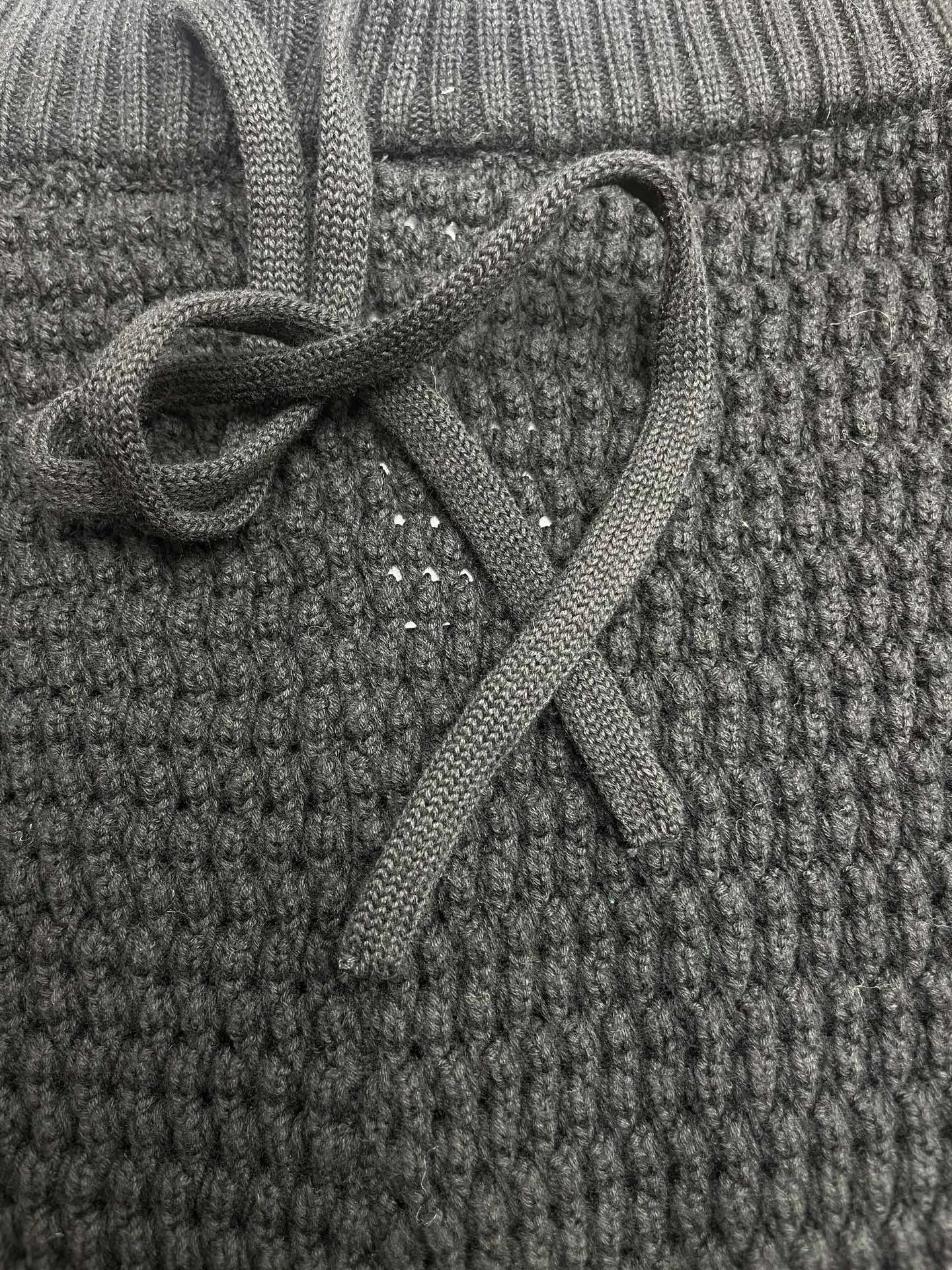 Multi-color Short