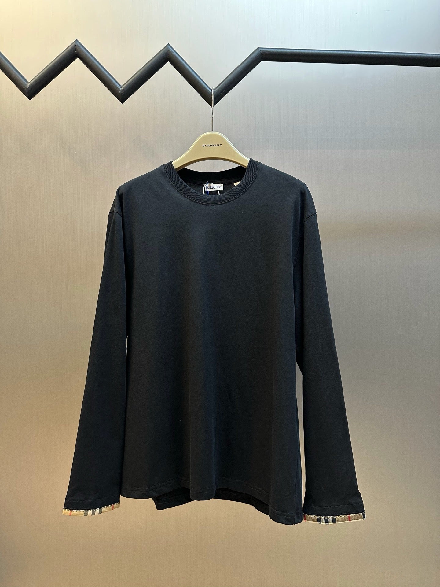 Black and White Sweatshirt