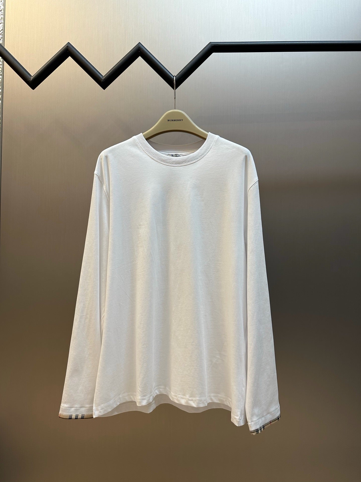 Black and White Sweatshirt