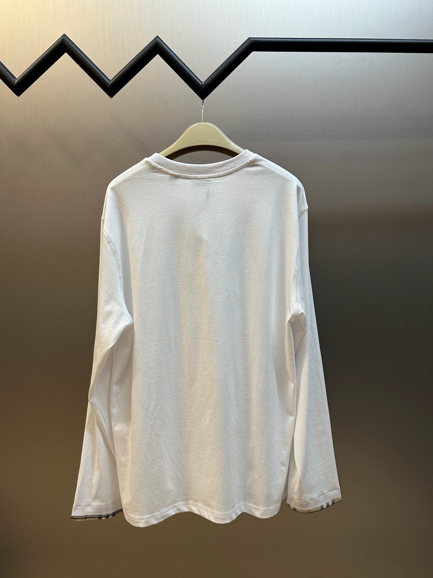 Black and White Sweatshirt