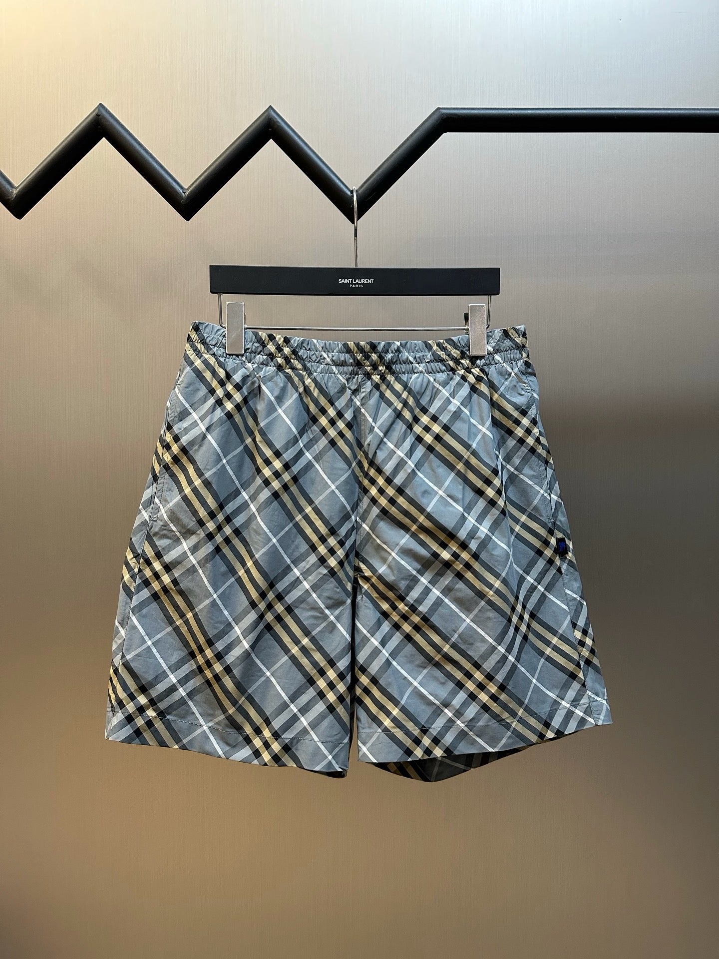 Multi-color Short