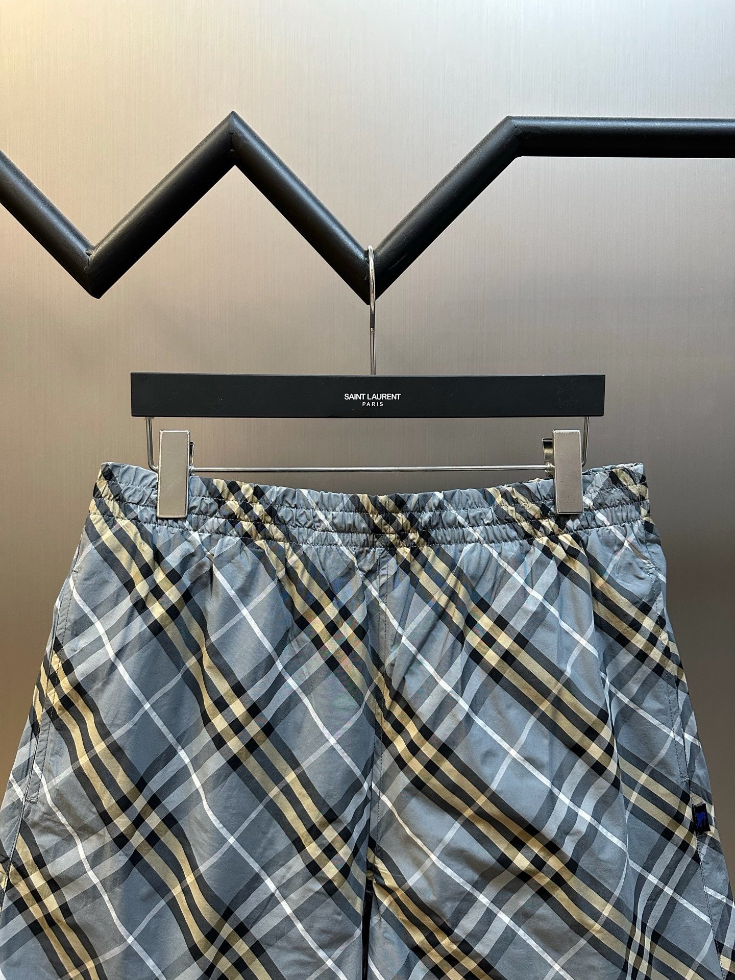 Multi-color Short