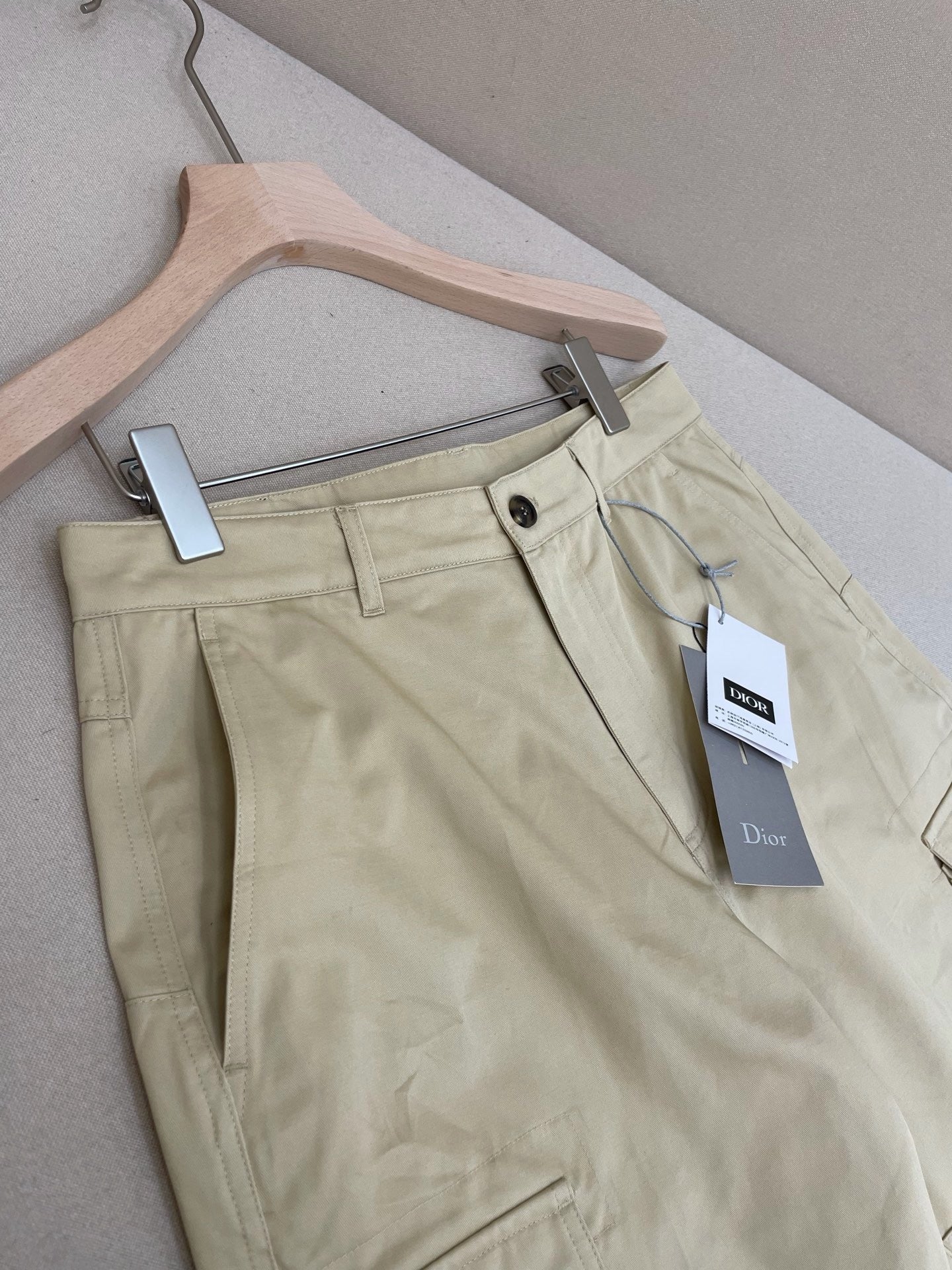 Black and Beige Short