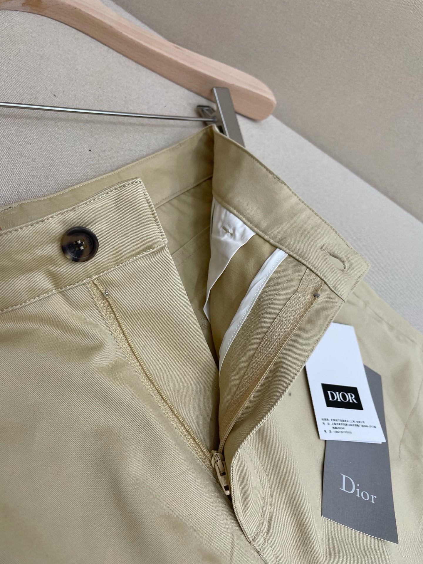 Black and Beige Short