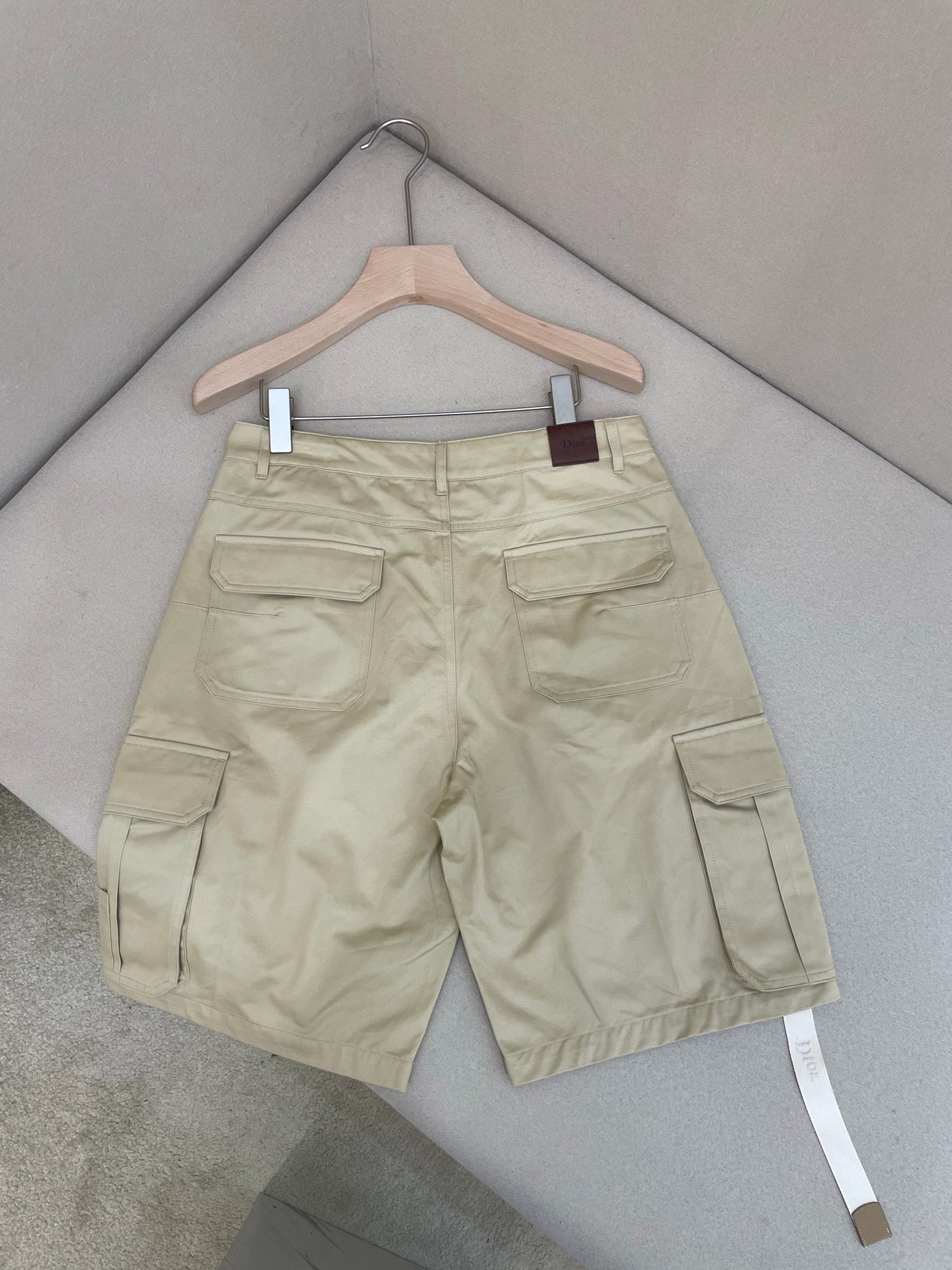 Black and Beige Short