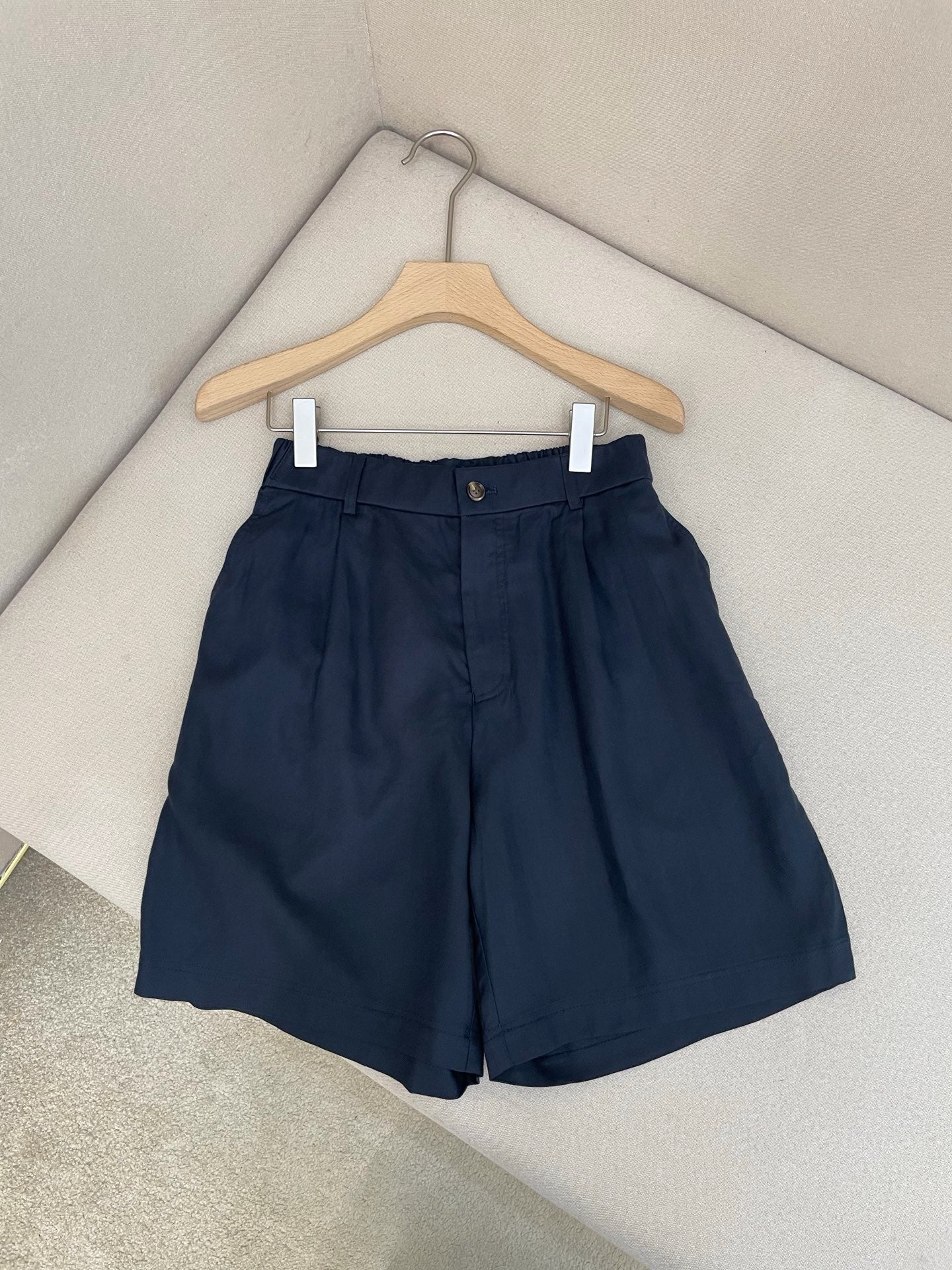 Multi-color Short