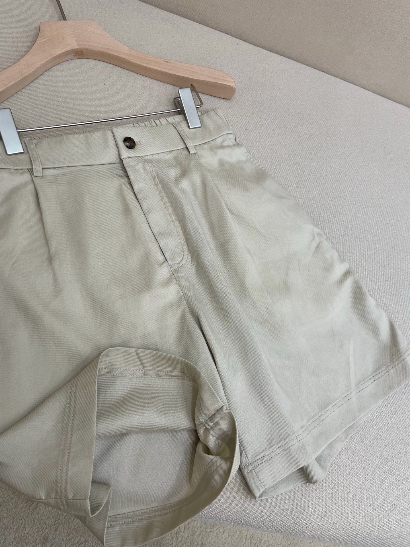 Multi-color Short