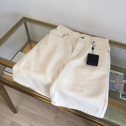 Off-white Short