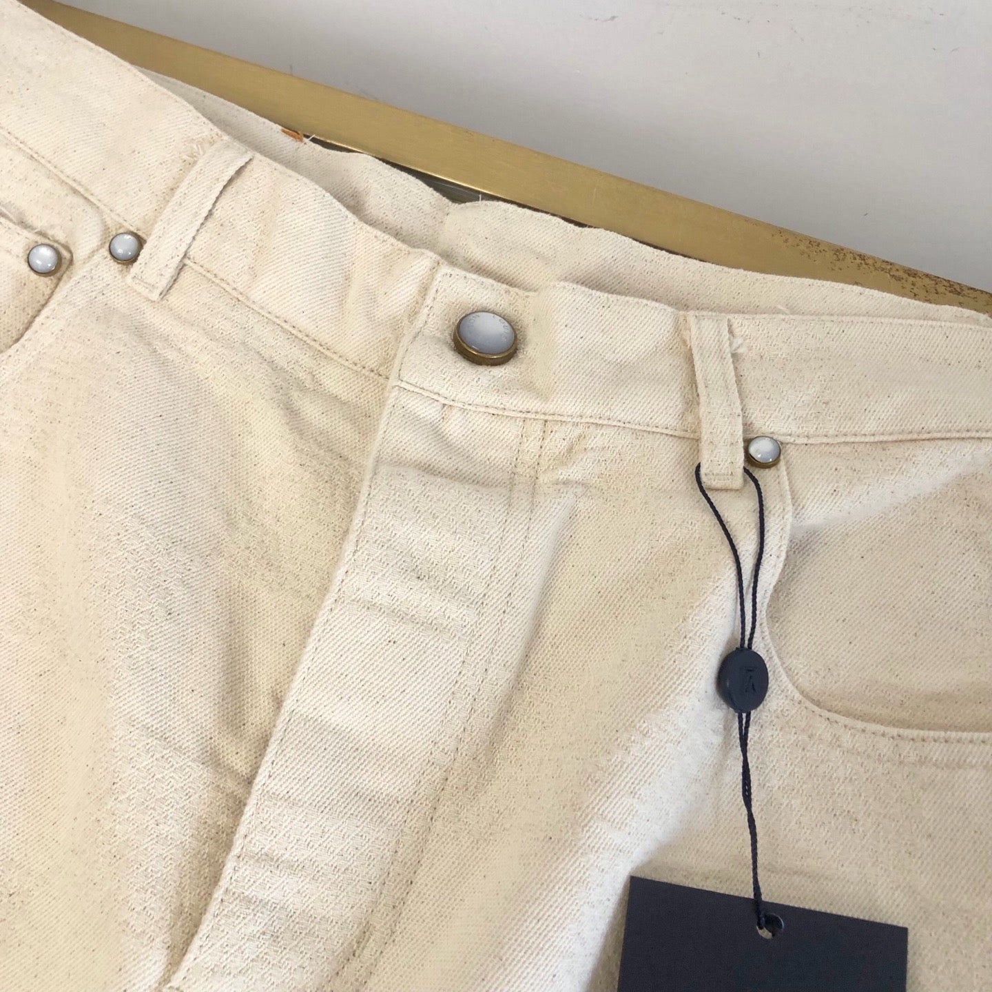 Off-white Short
