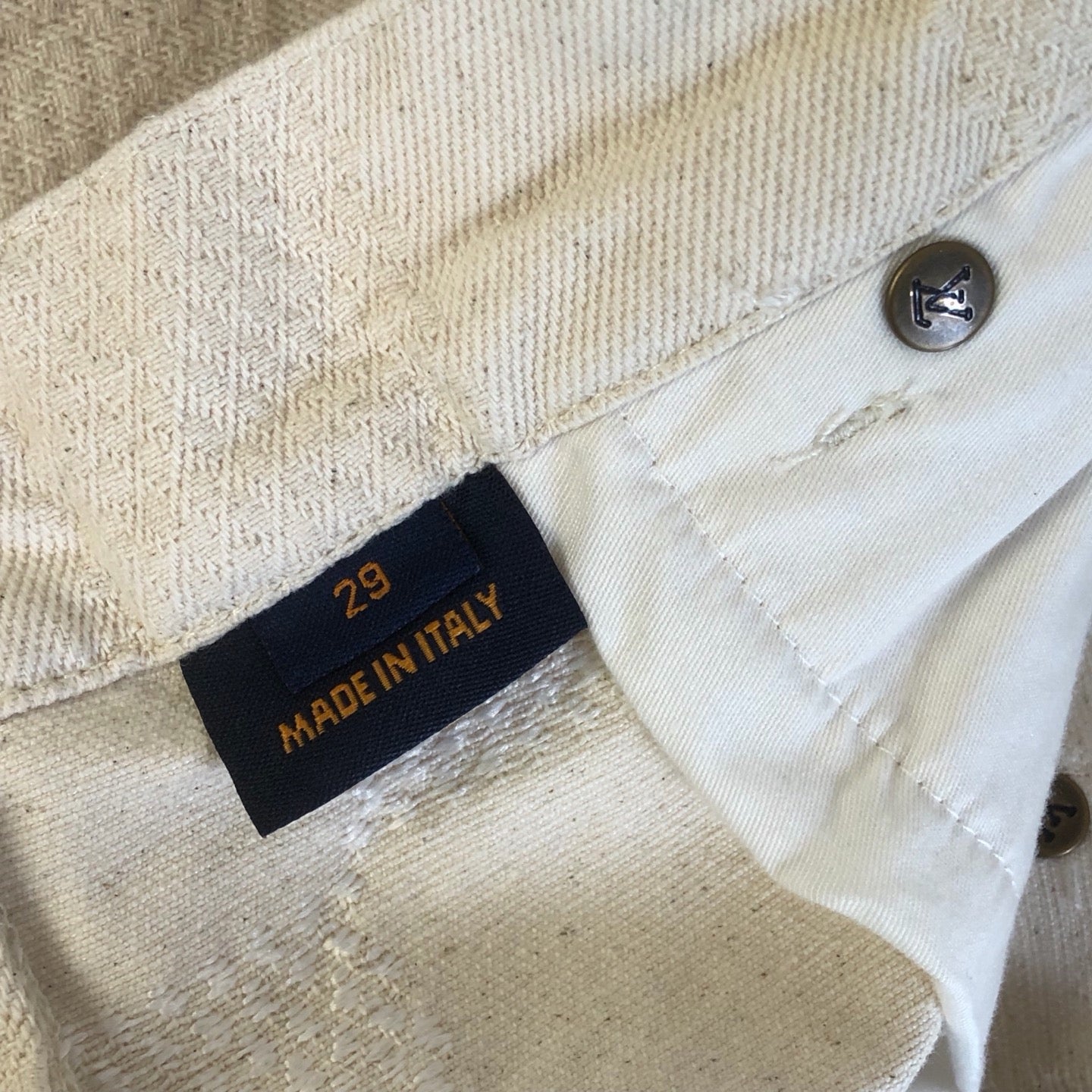 Off-white Short