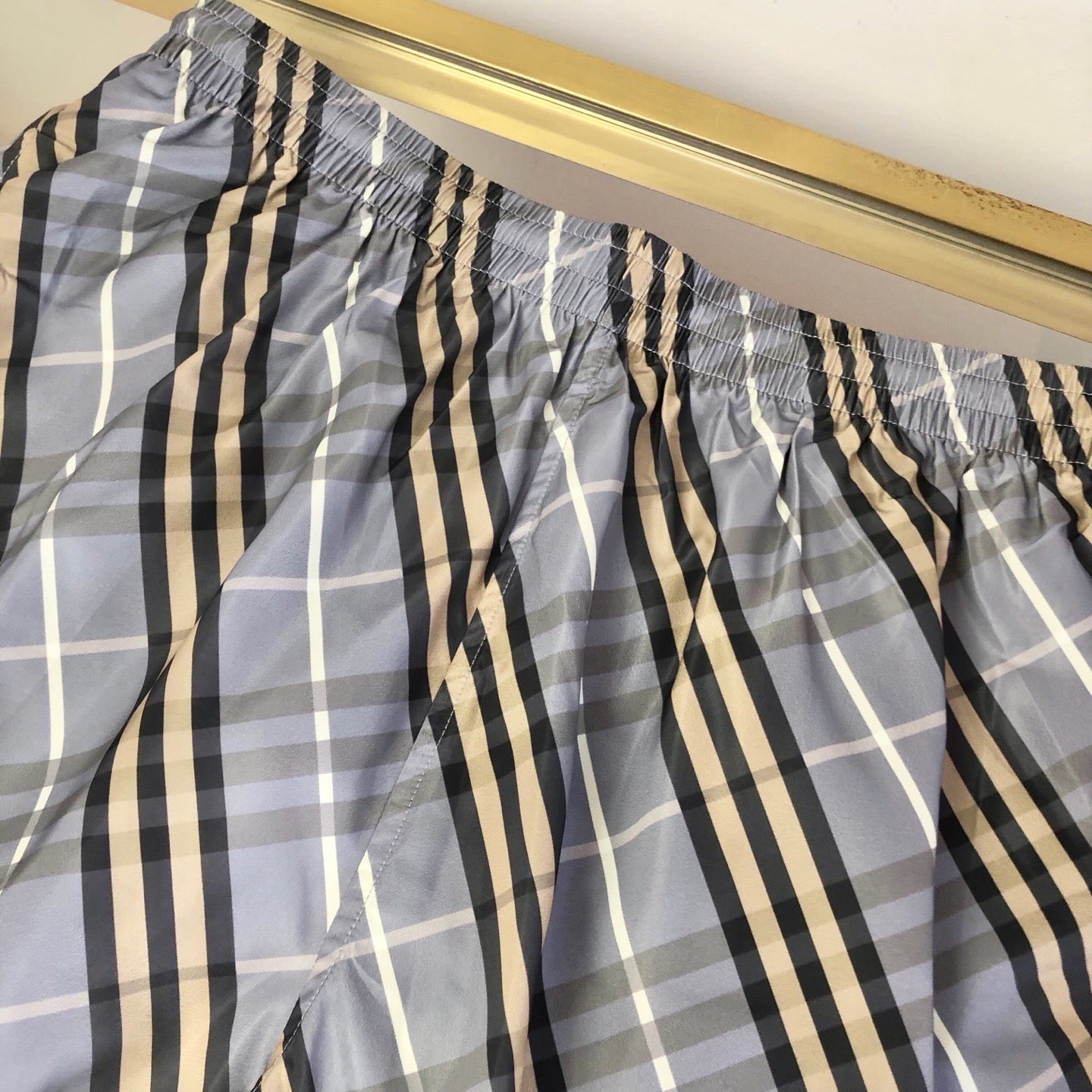 Multi-color Short