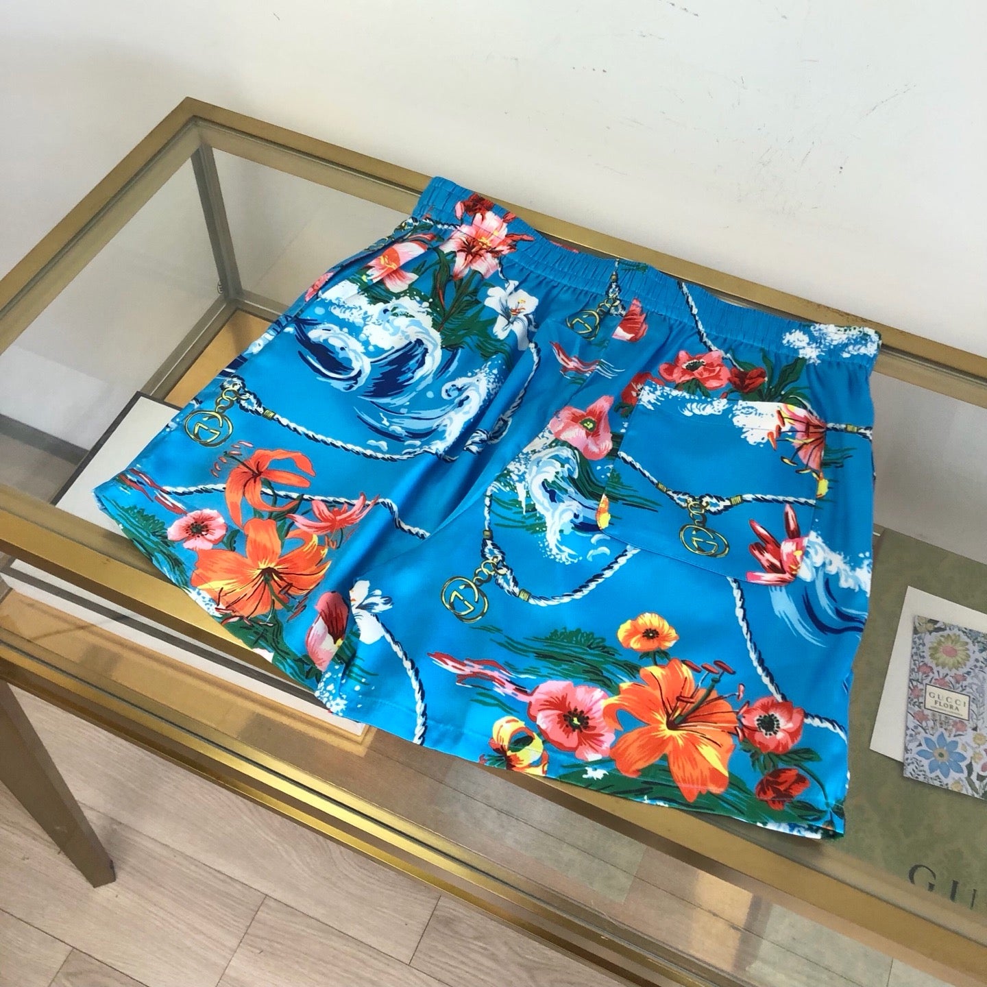 Multi-color Short