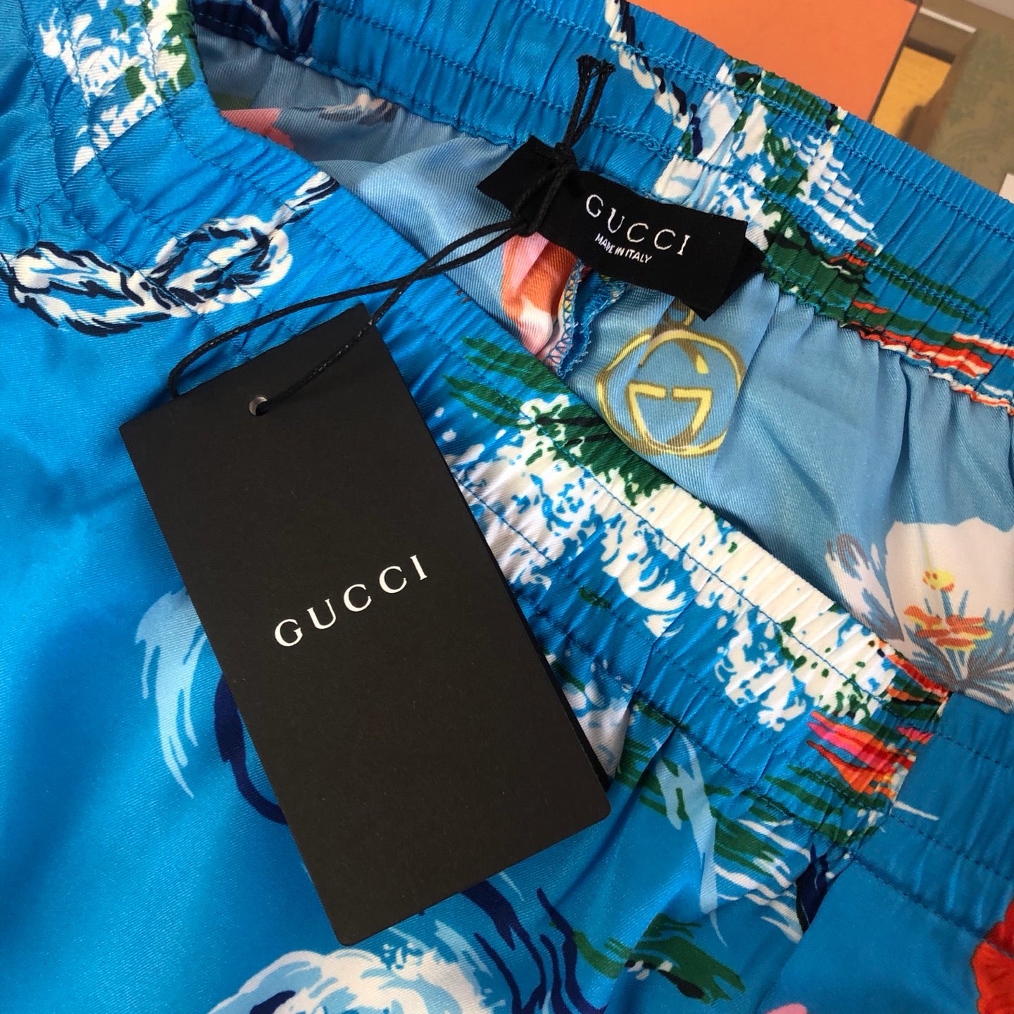 Multi-color Short